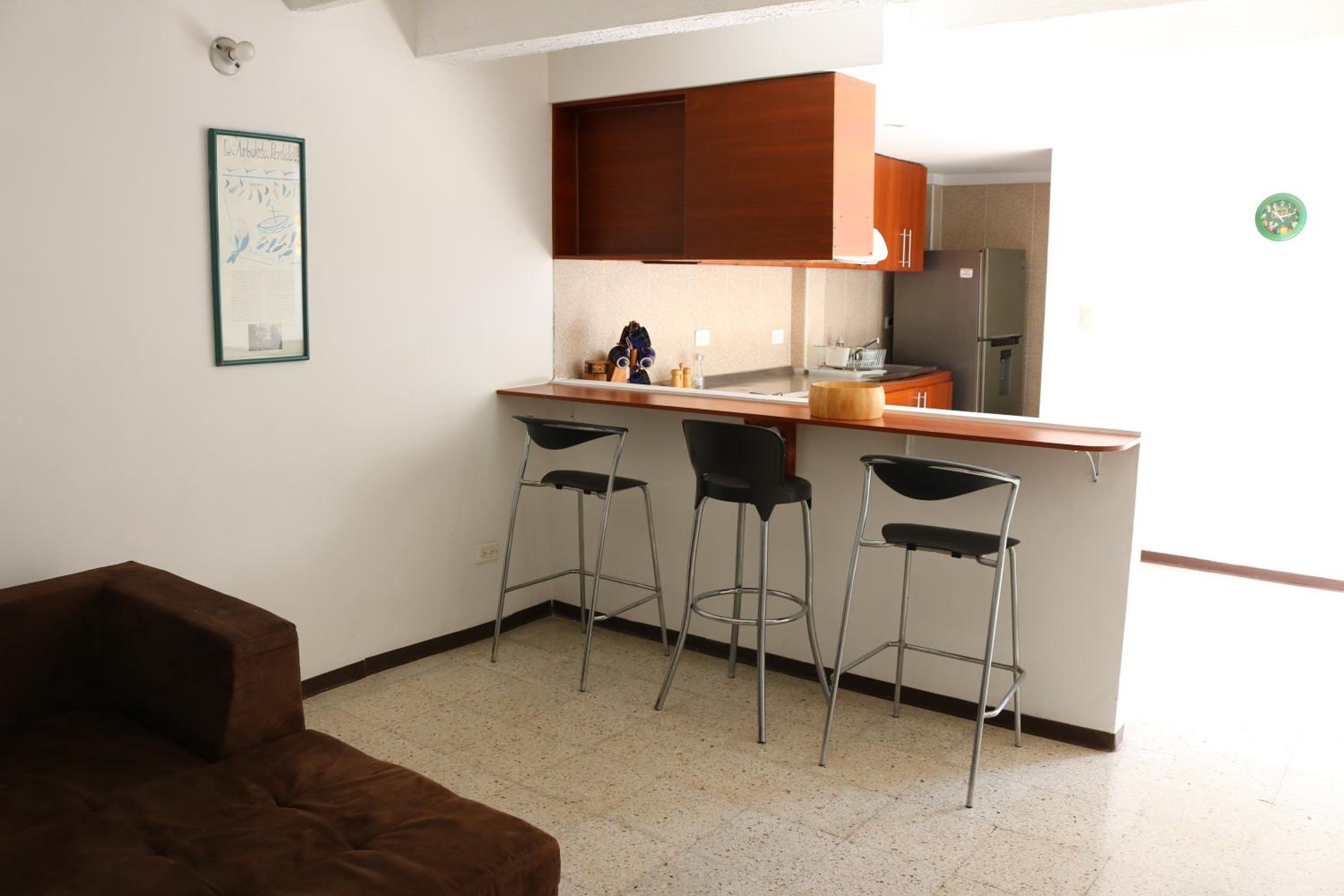 APARTAMENTOS LIMONAR