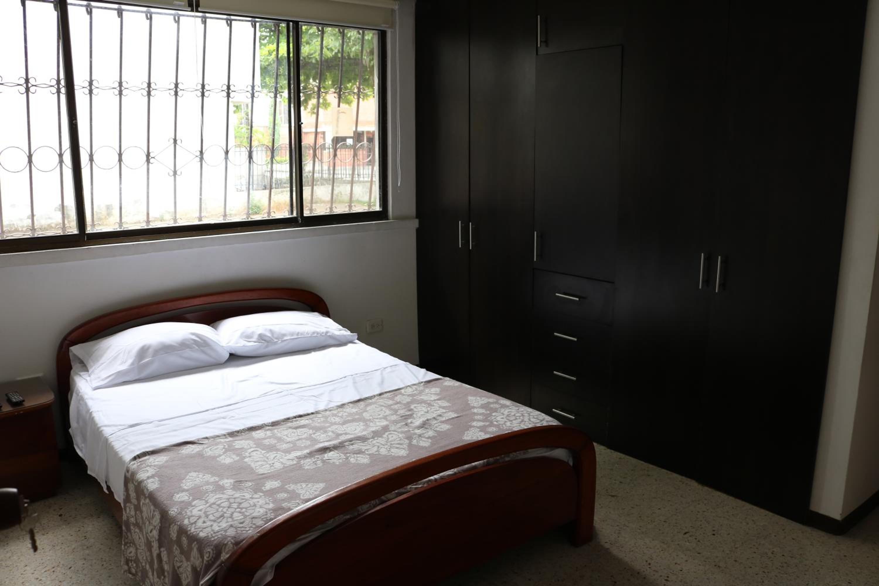 APARTAMENTOS LIMONAR