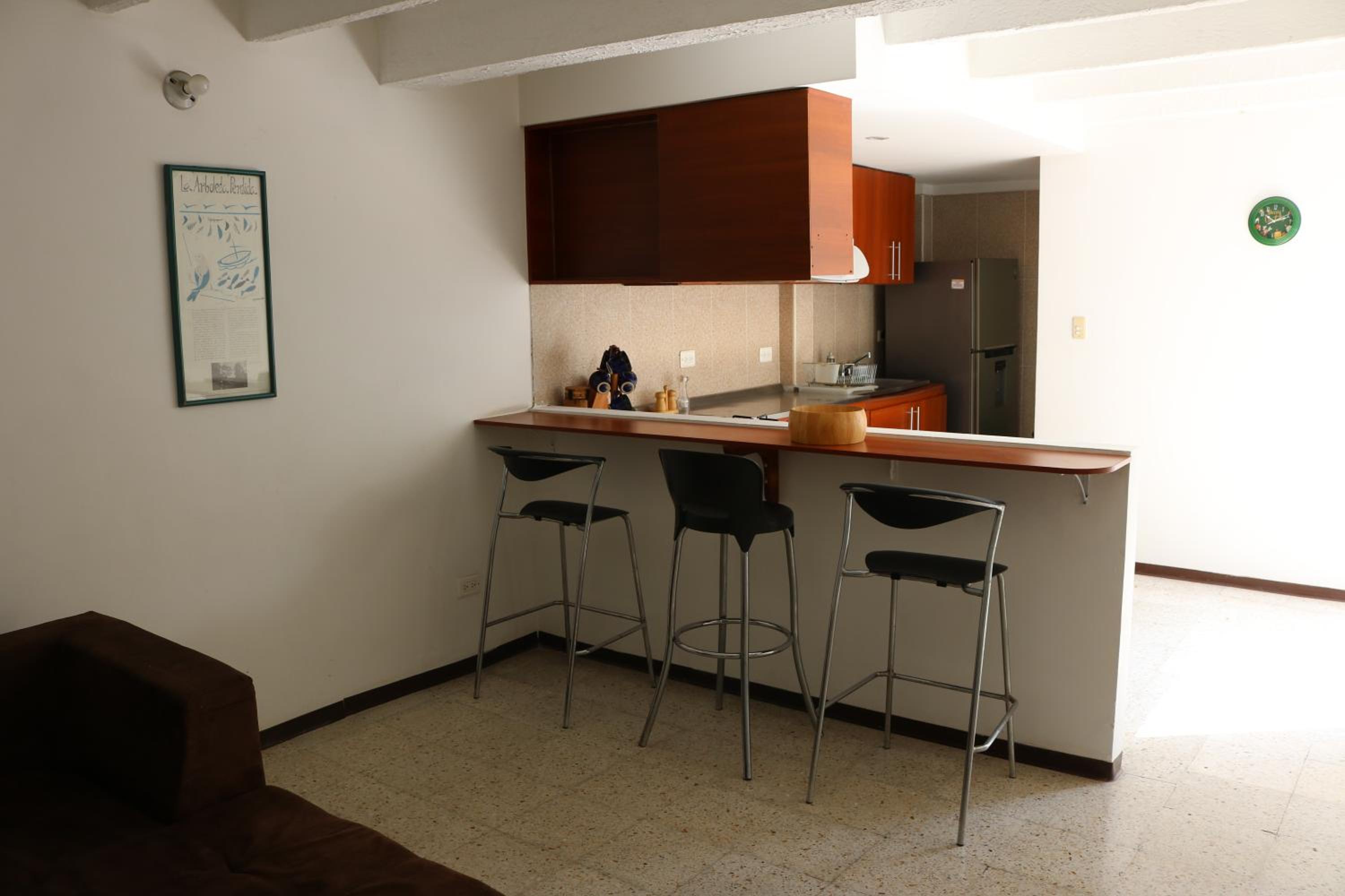 APARTAMENTOS LIMONAR