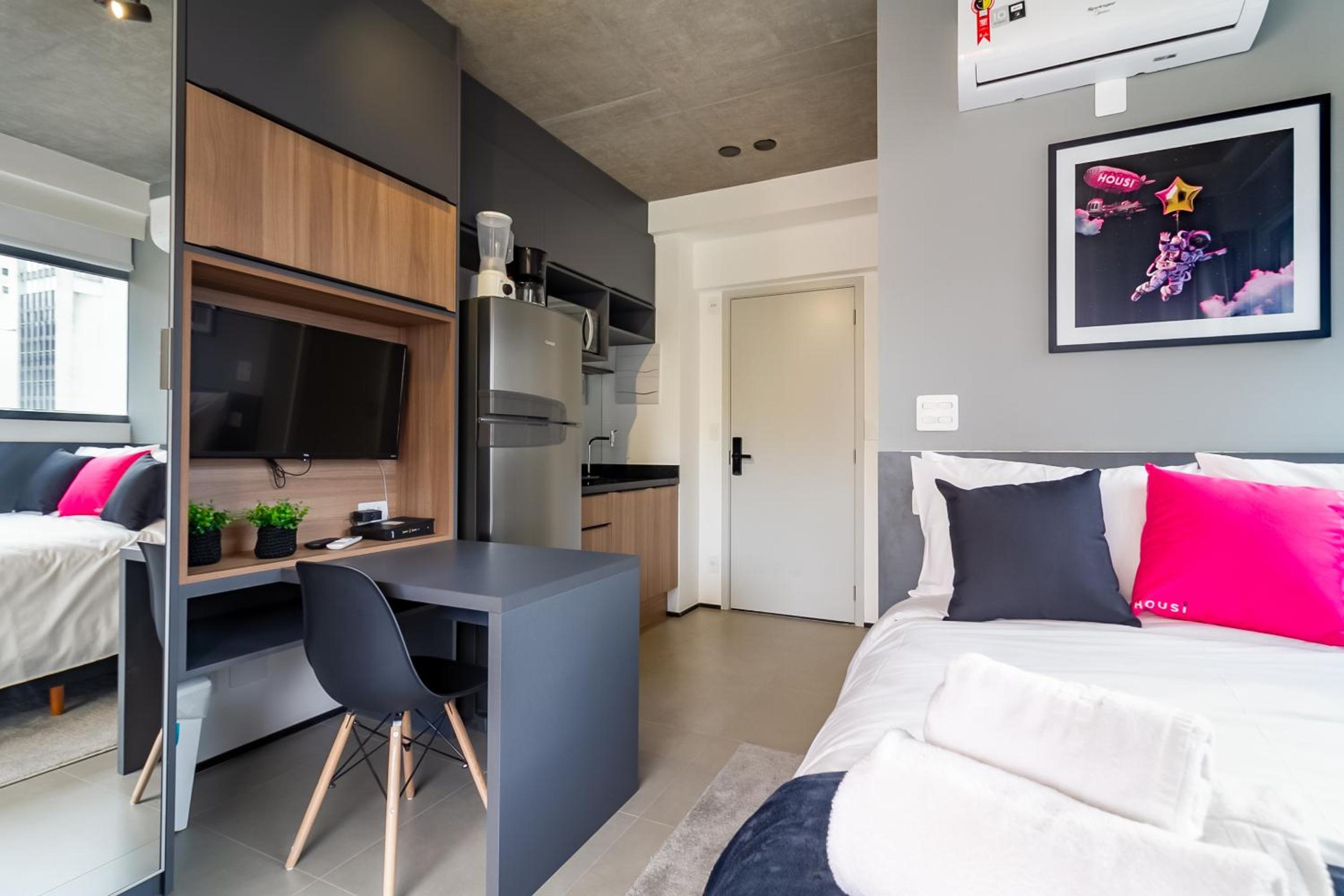 360 VN On Lorena by Housi