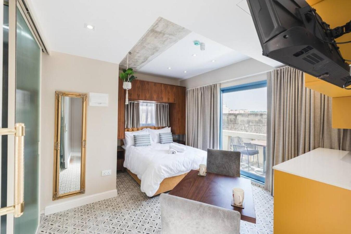 Iz-Zebbuga The Penthouse Royal 8 view 4
