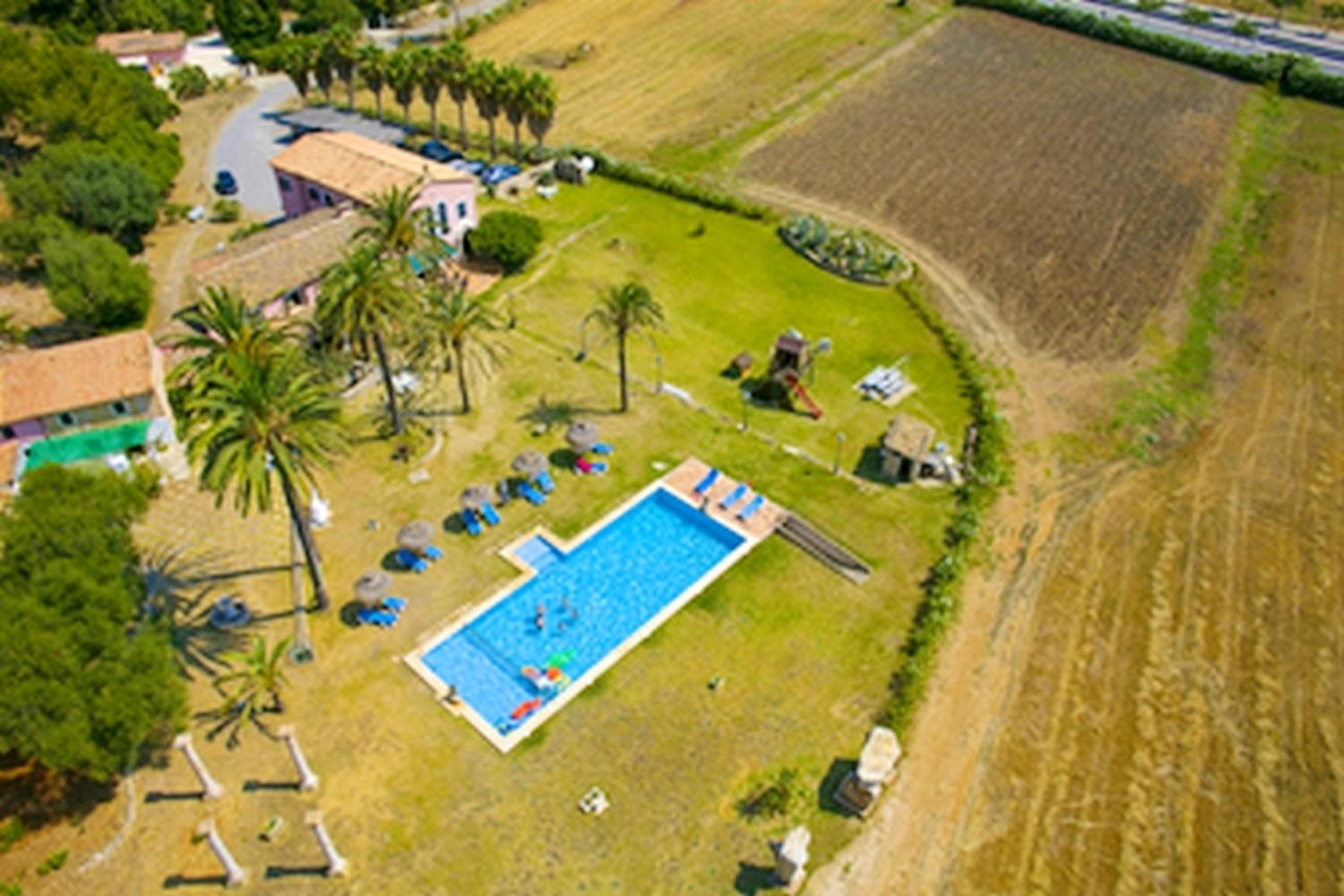 Spacious Apartment in Pollenca with Pool and Mountain View