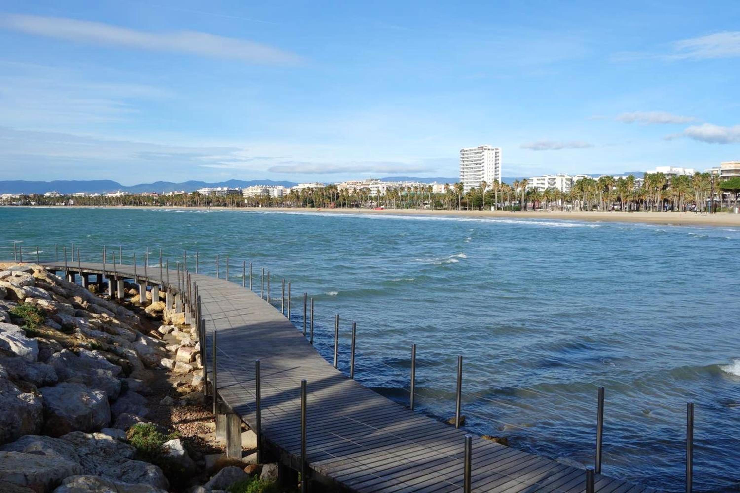 Modern Apartment in Salou with Shared Pool
