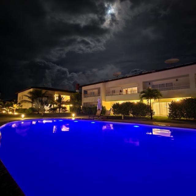Apartamento Térreo 3 suítes Master Resort Treebies à Beira Mar Subauma Bahia