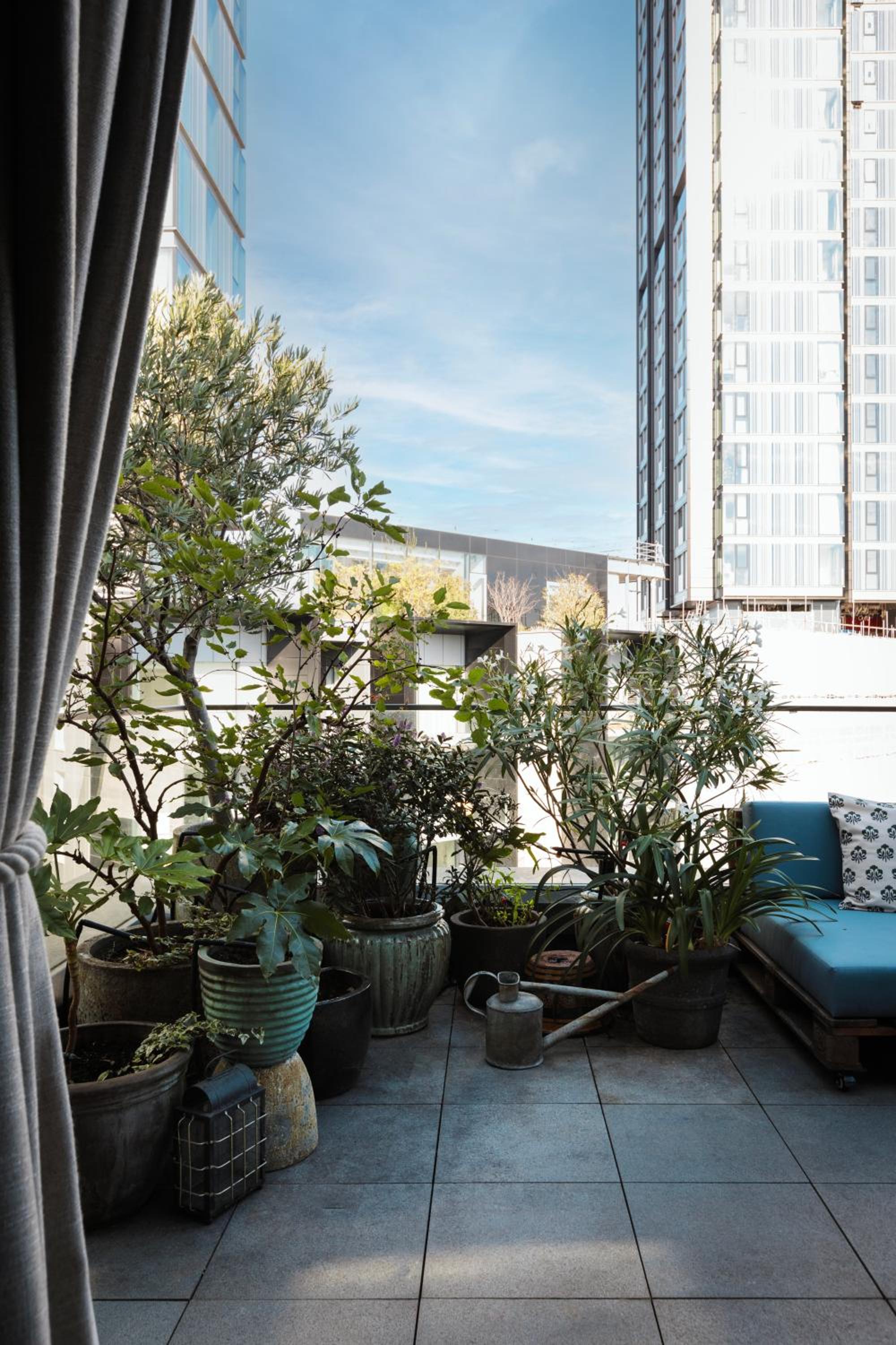 Luxurious Penthouse, Expansive Wrap-Around Terrace