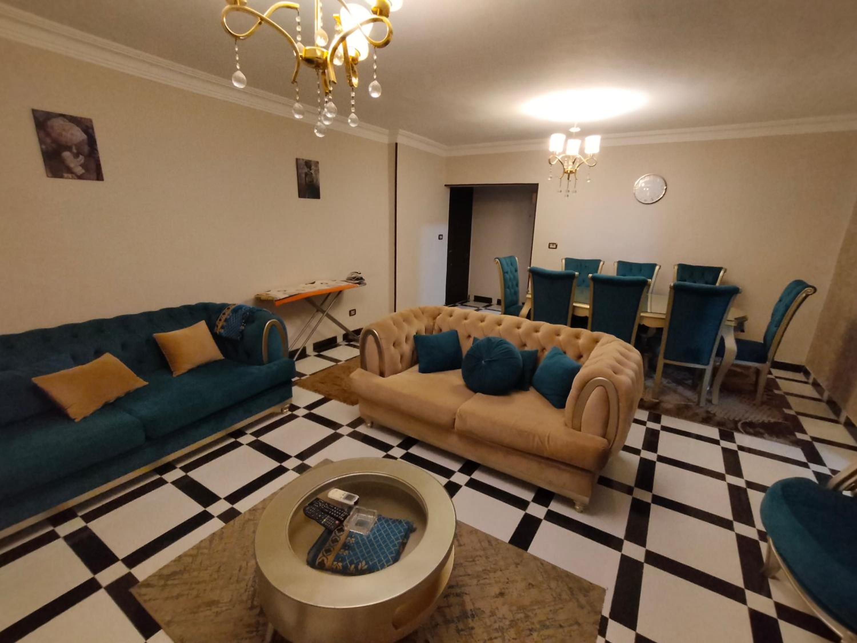 شقة مكرم عبيد للعائلات فقط 21 families only