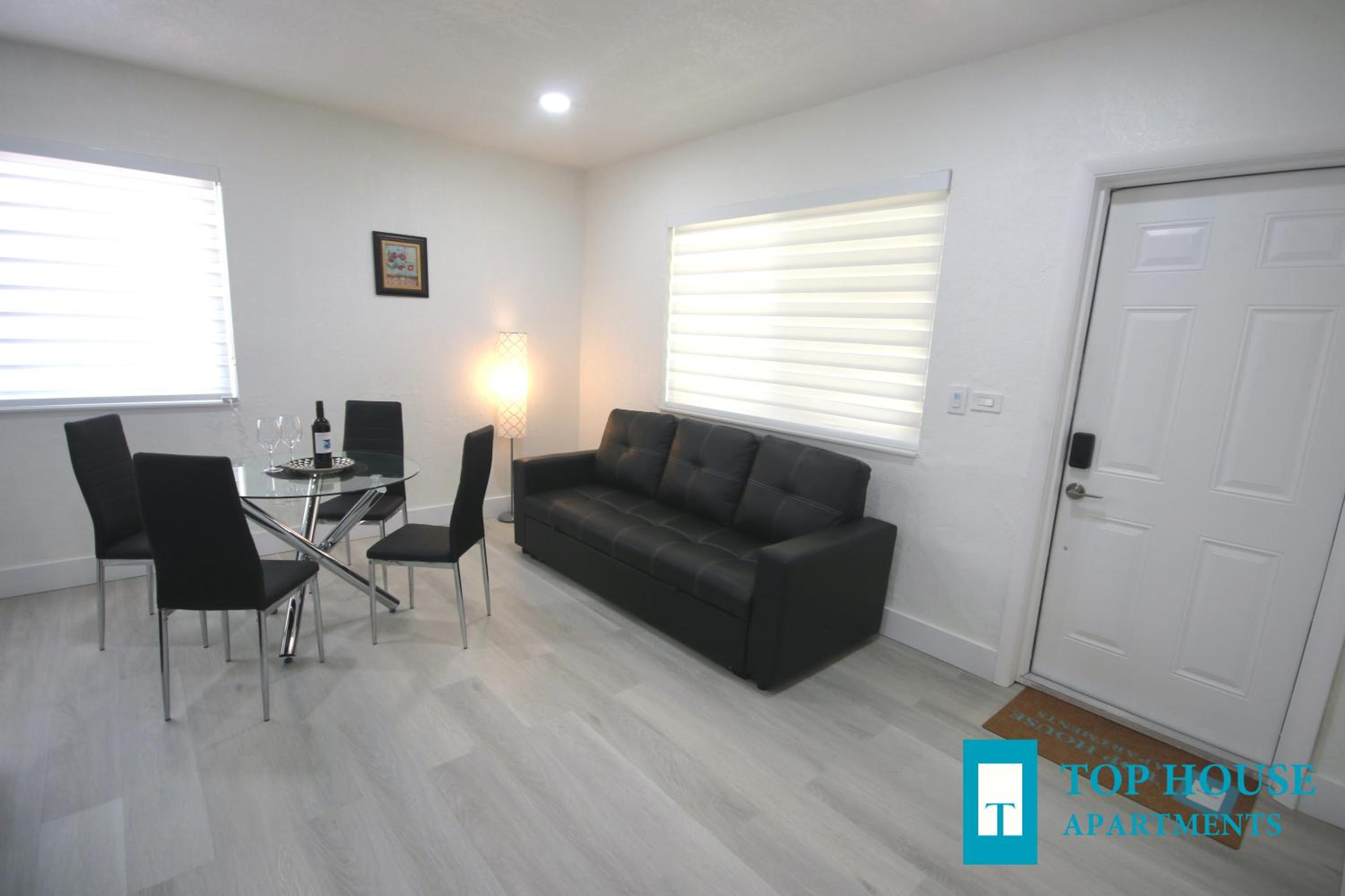 251 Airport/Top House Apartments