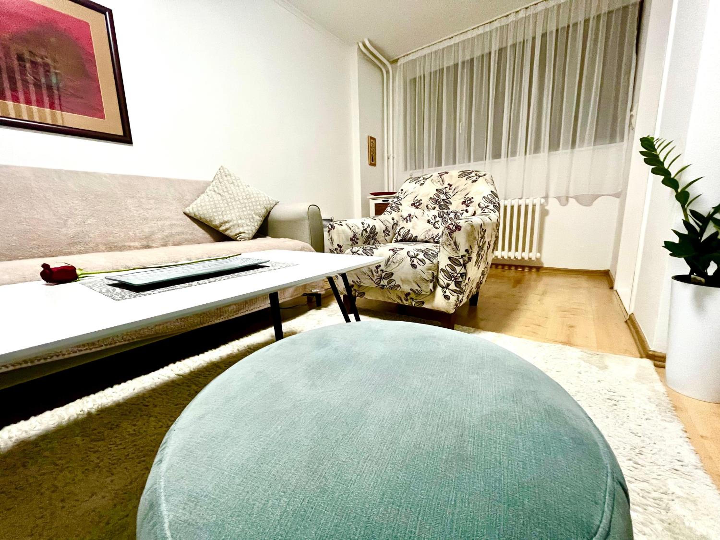 Sapartment 86