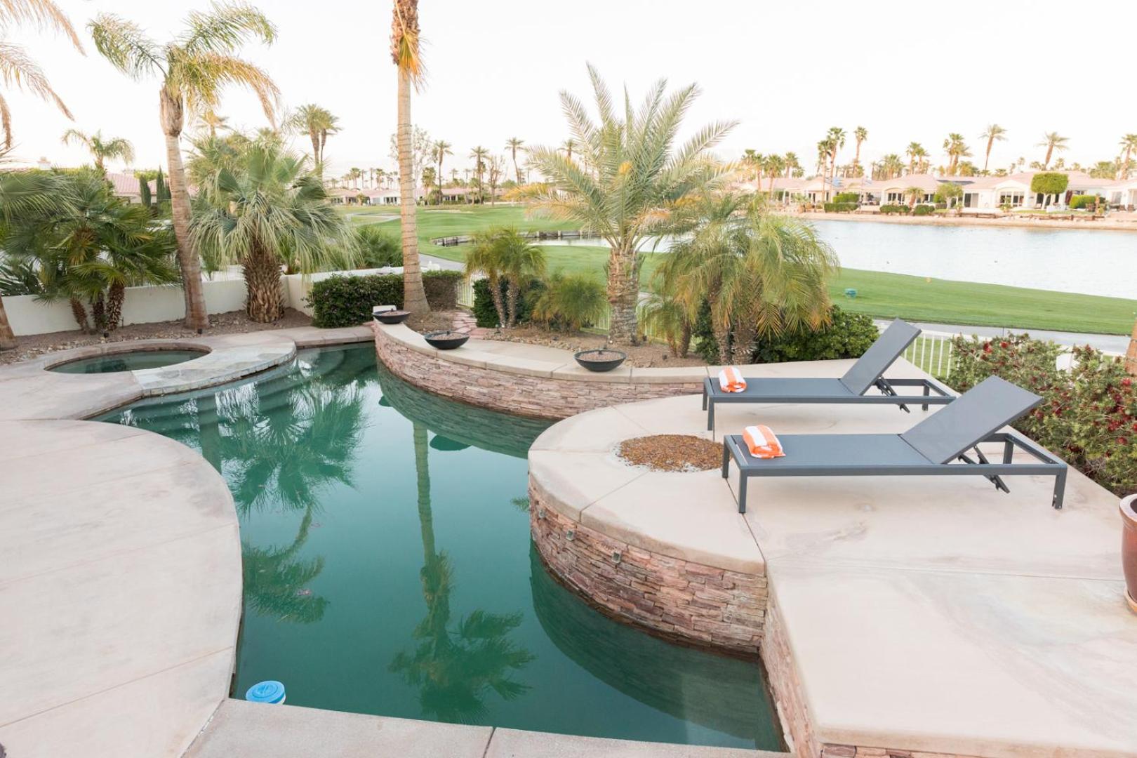La Quinta Luxurious Vacation Home view 5