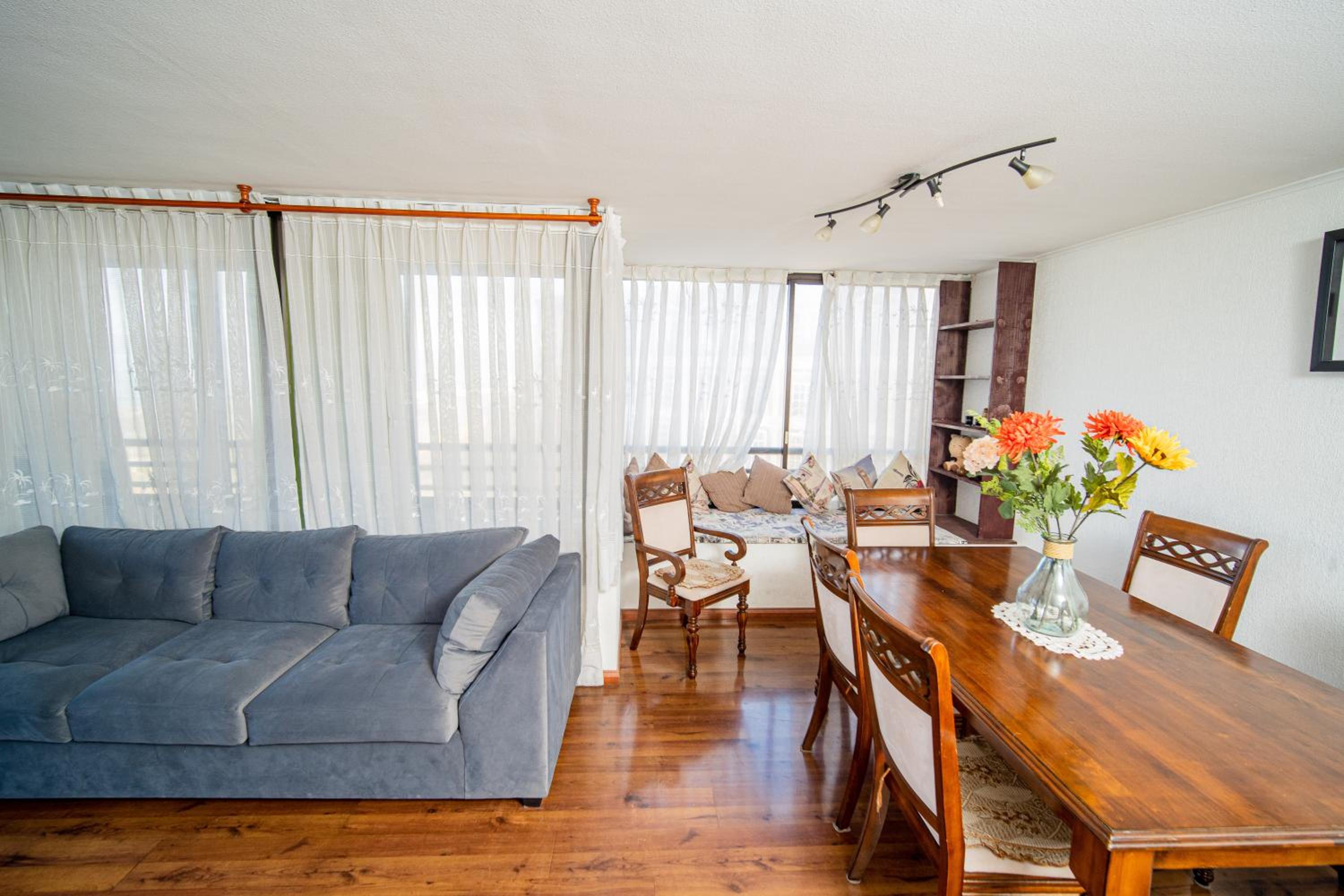Departamento grande frente a playa Cavancha