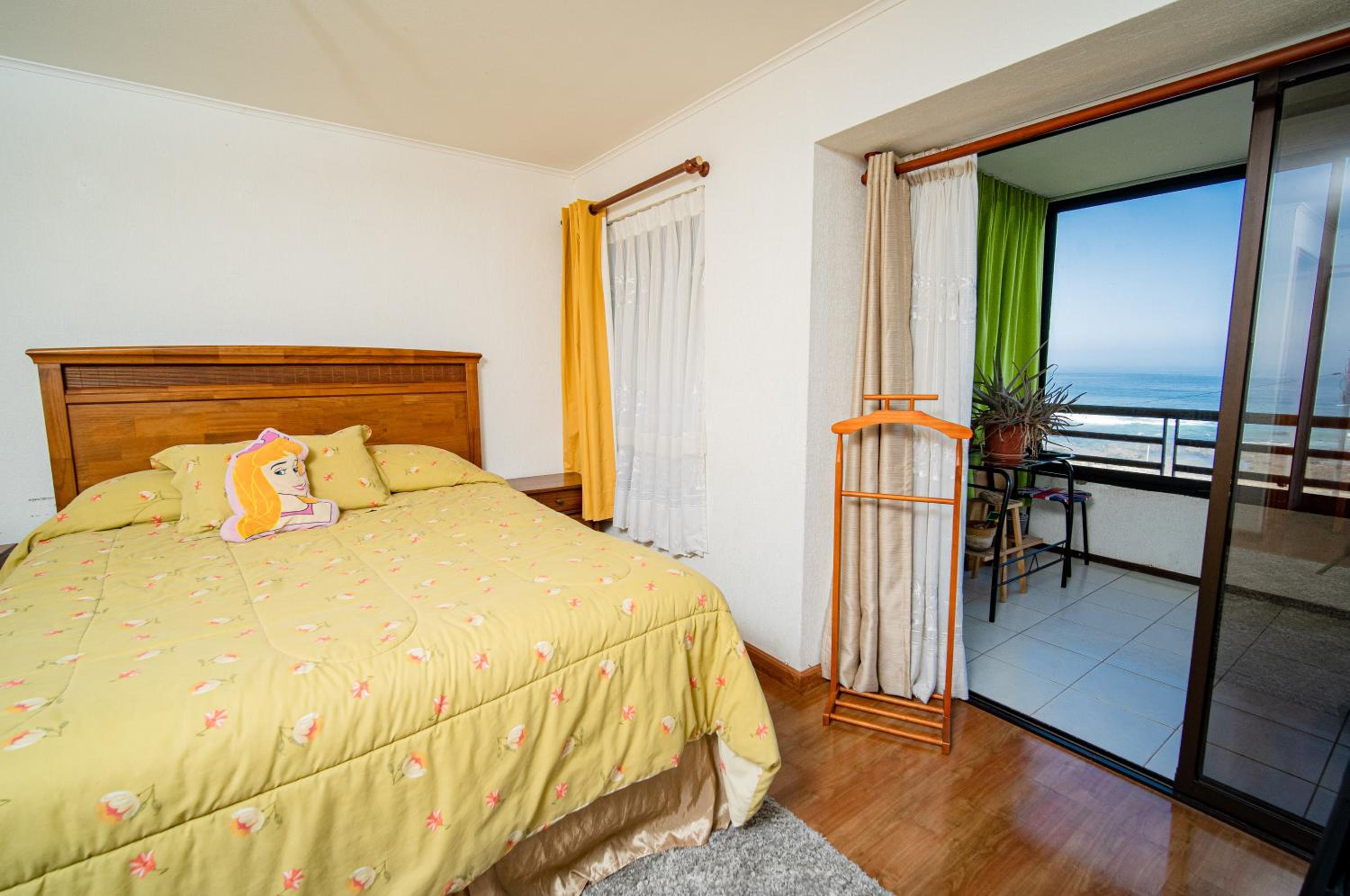 Departamento grande frente a playa Cavancha