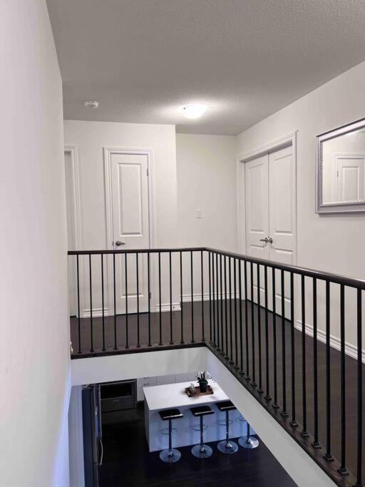 Modern & Cozy Kawartha Getaway