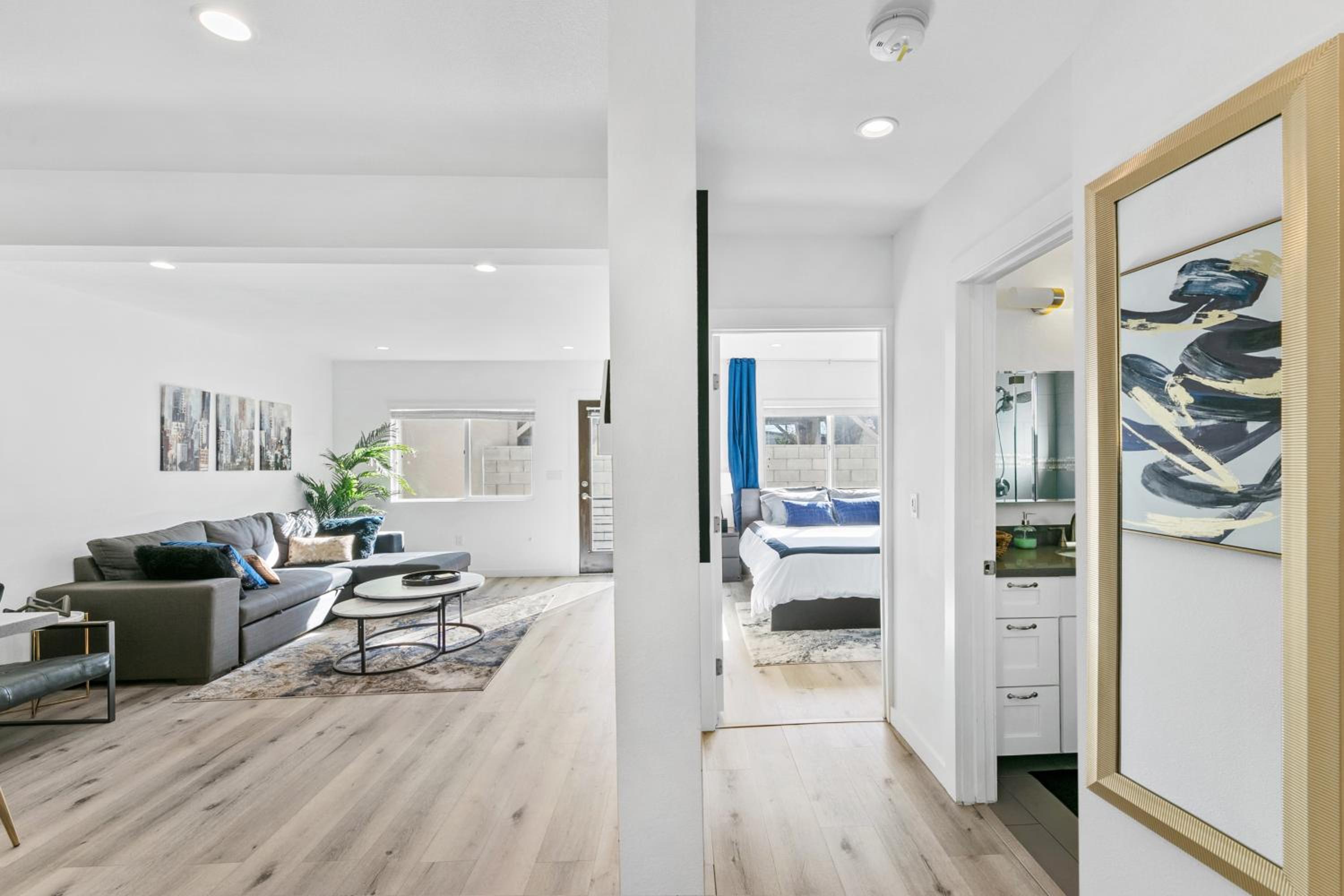 Muirfield Chic City Bungalow with Parking 1,2,3