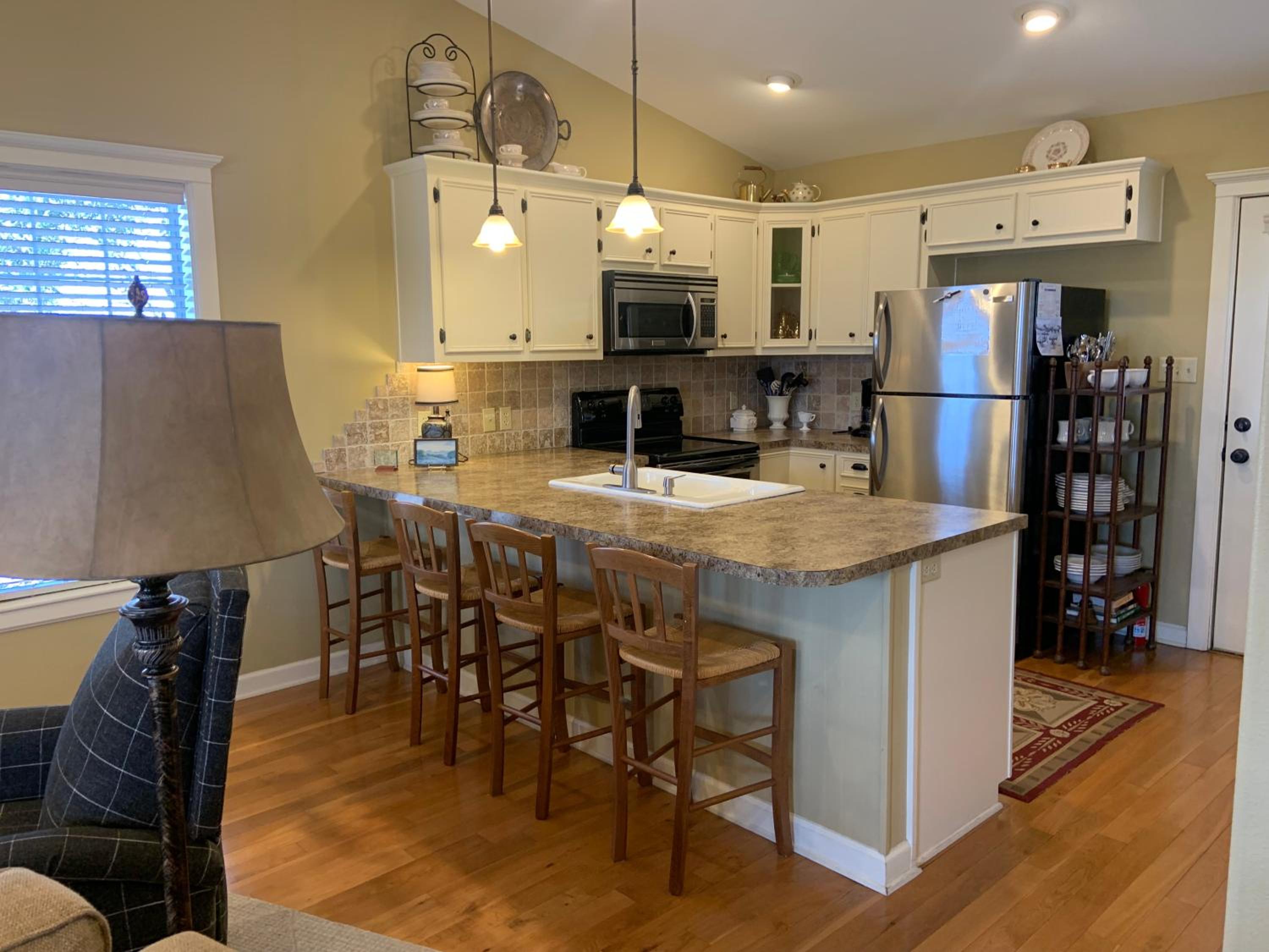 Phoenix Nest Guest Houses - Sunday House view 3