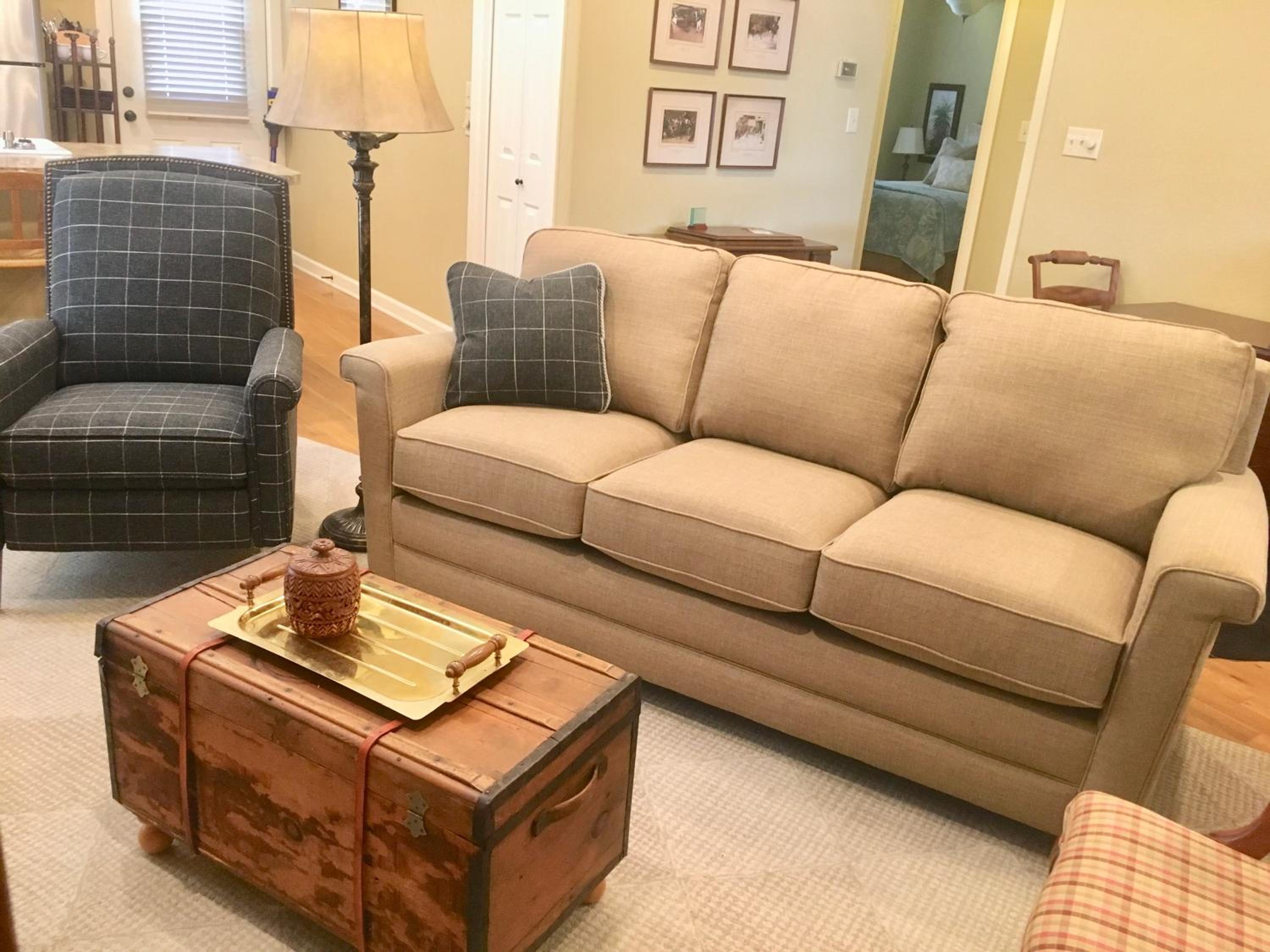 Phoenix Nest Guest Houses - Sunday House view 4