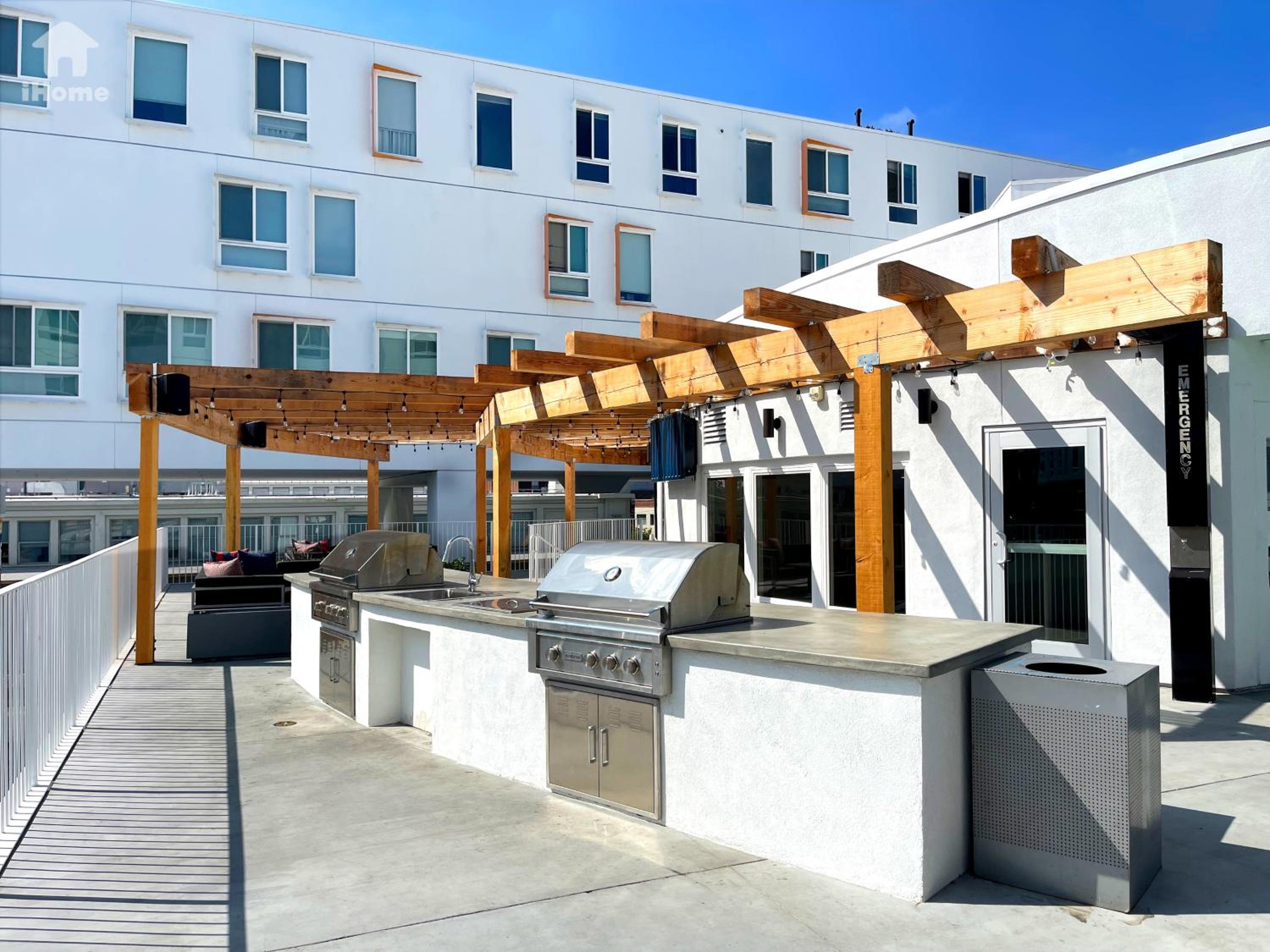 Perfect Apt w Parking Gym Pool WIFI in Arts District DTLA near Little Tokyo B4