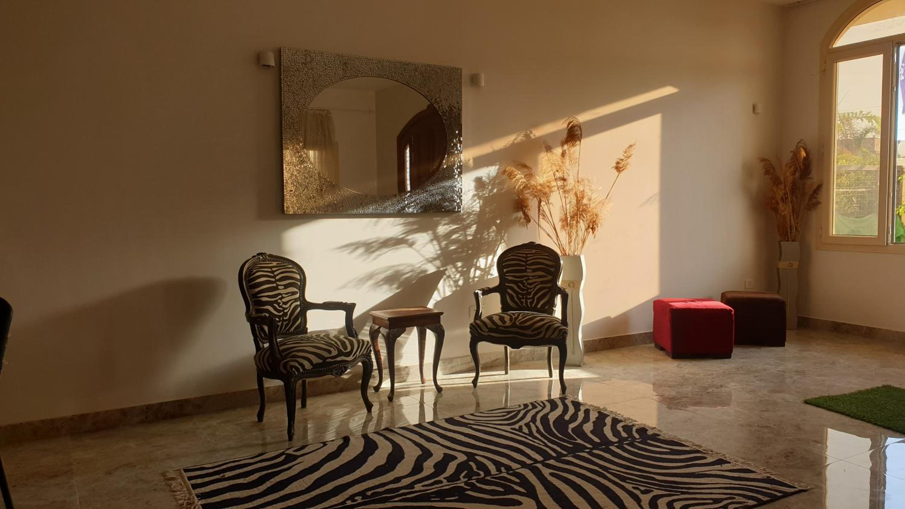 Beautiful semi villa with private entrance in Sheikh Zayed- villa queen