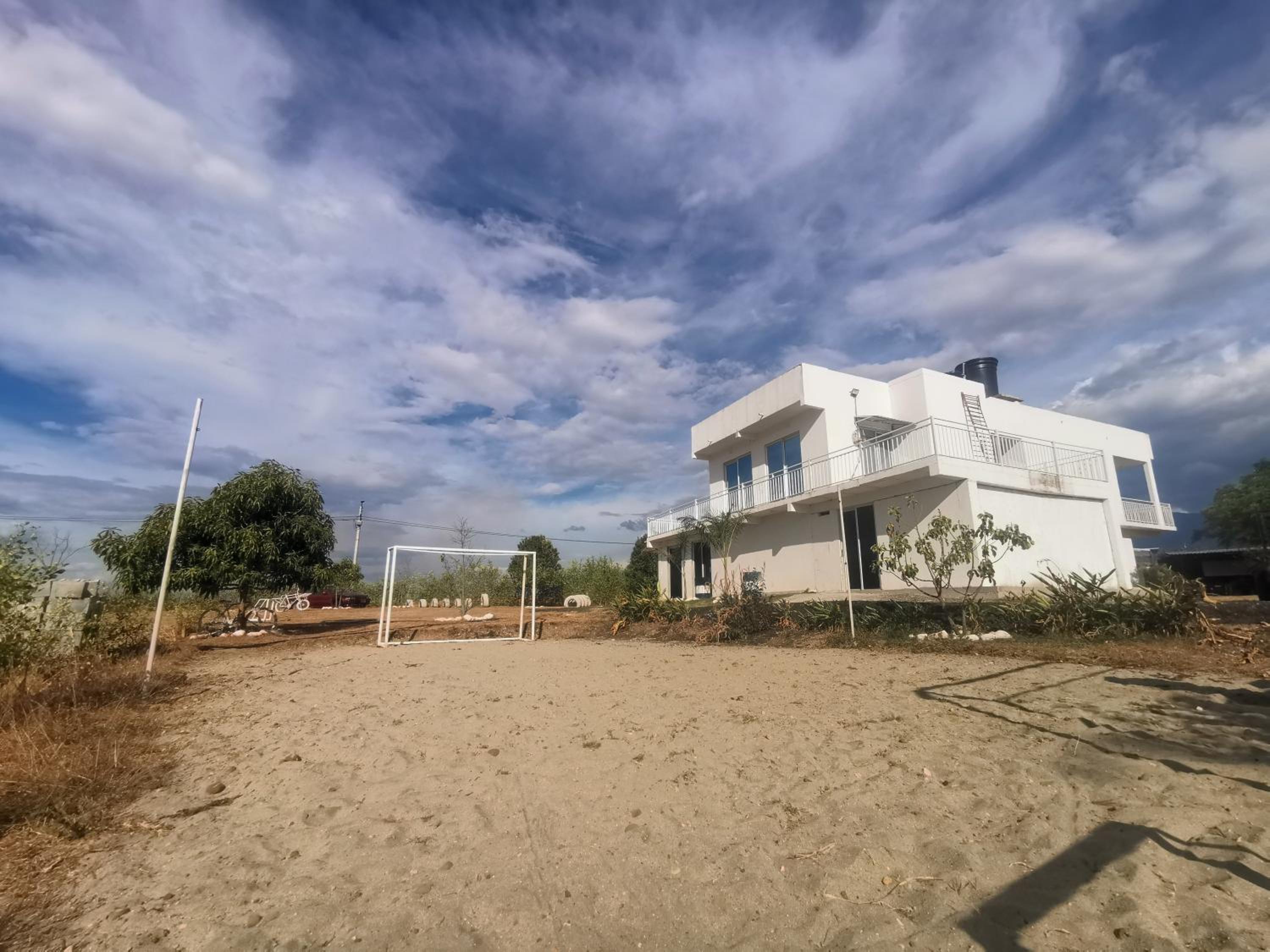 QUINTA RANCHO SANTIAGO CAMPESTRE capacidad 50 huéspedes