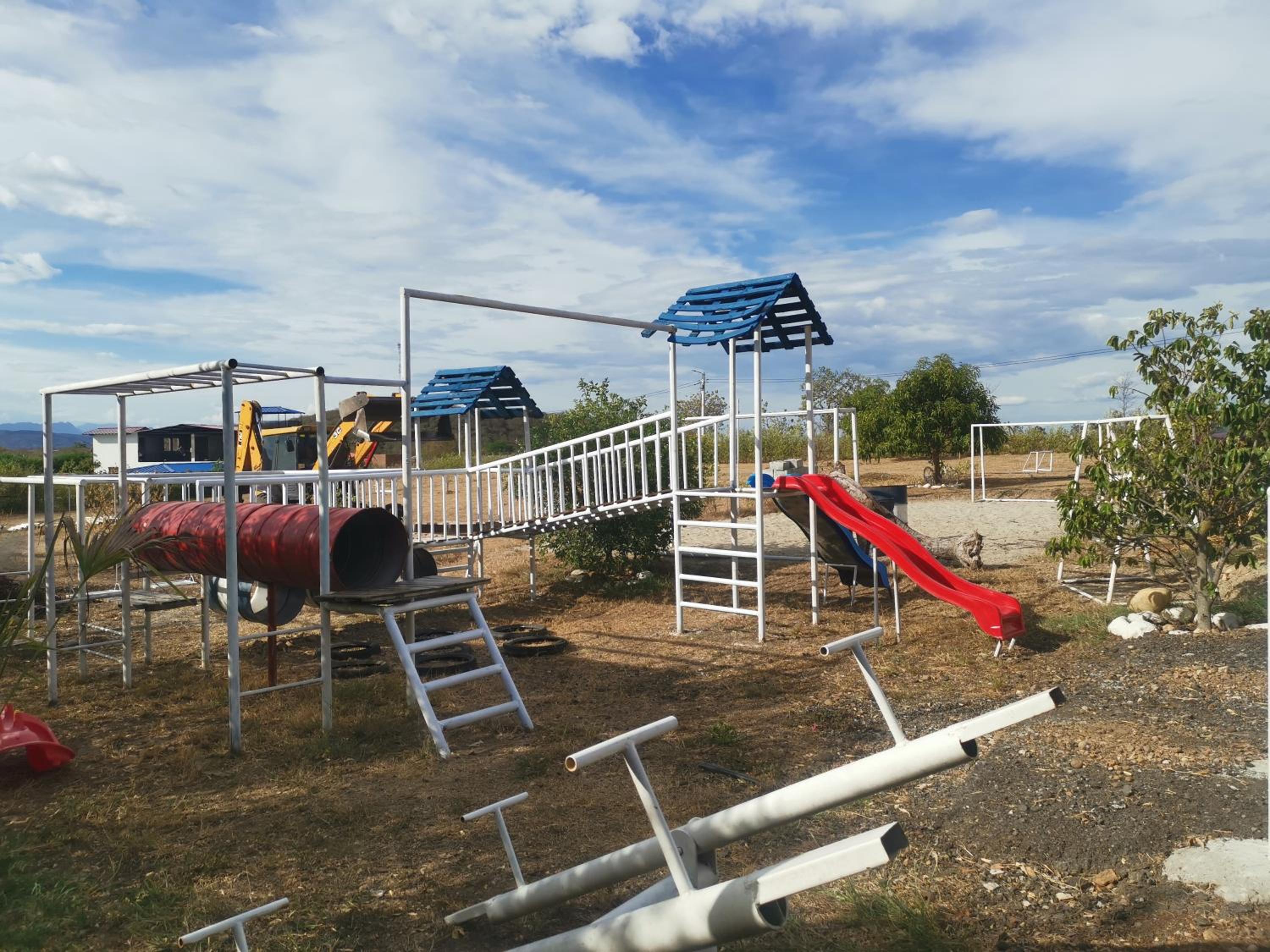 QUINTA RANCHO SANTIAGO CAMPESTRE capacidad 50 huéspedes