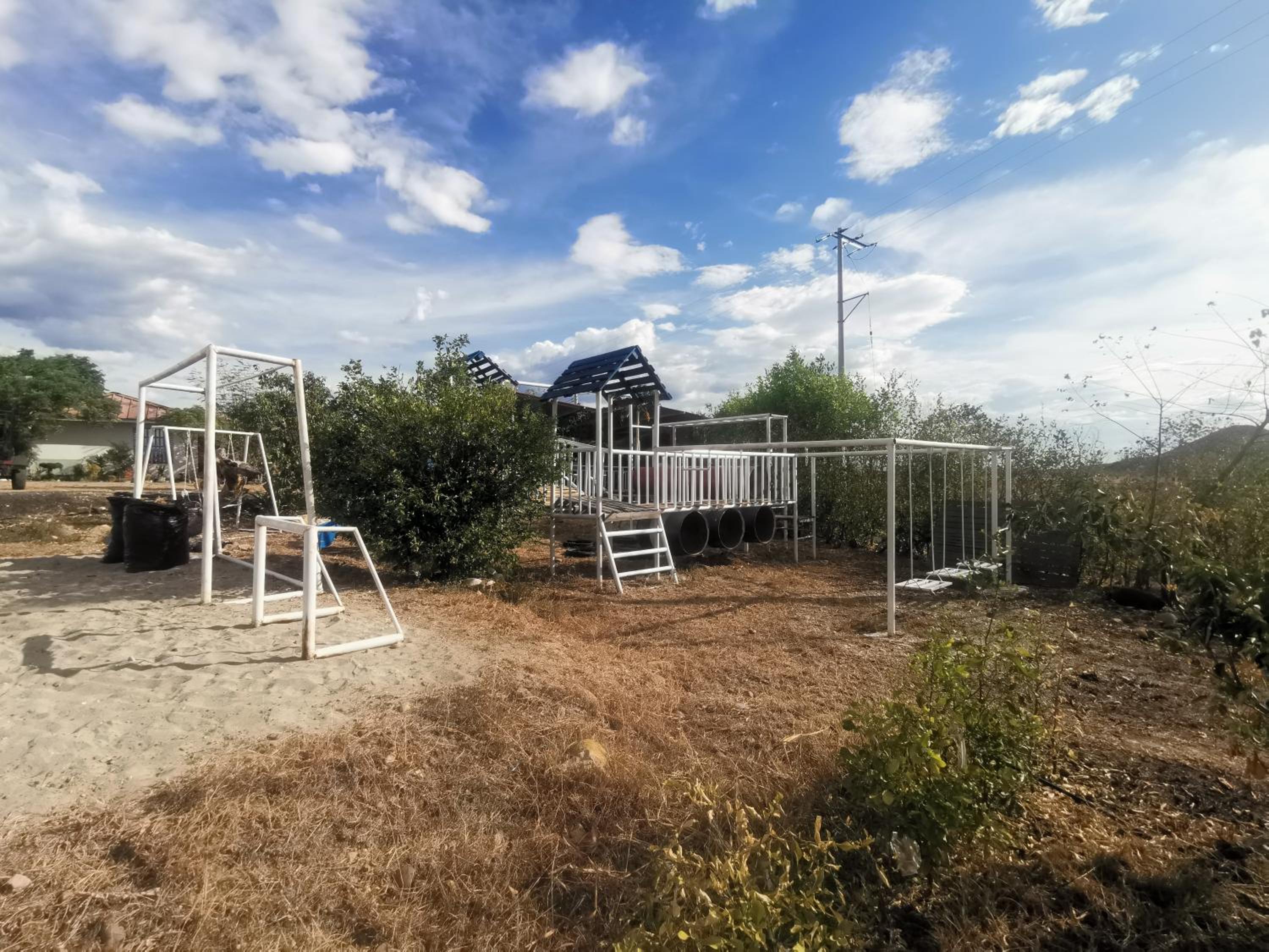 QUINTA RANCHO SANTIAGO CAMPESTRE capacidad 50 huéspedes