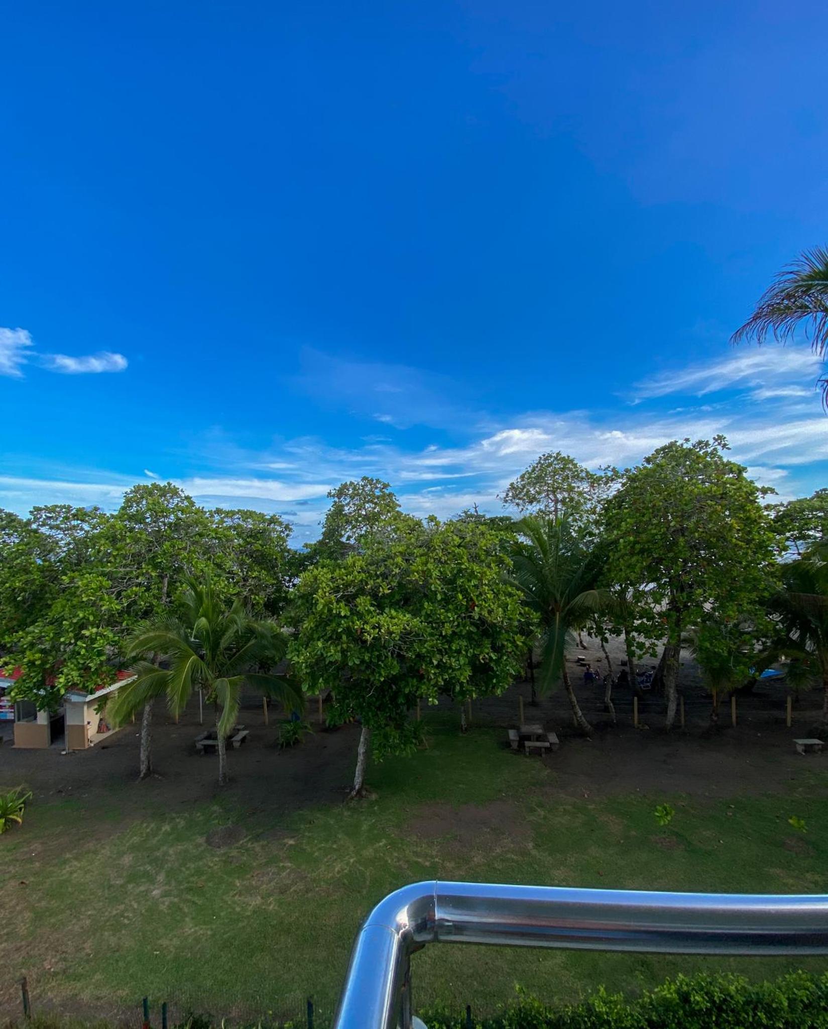 Condominio Frente a Playa Bejuco