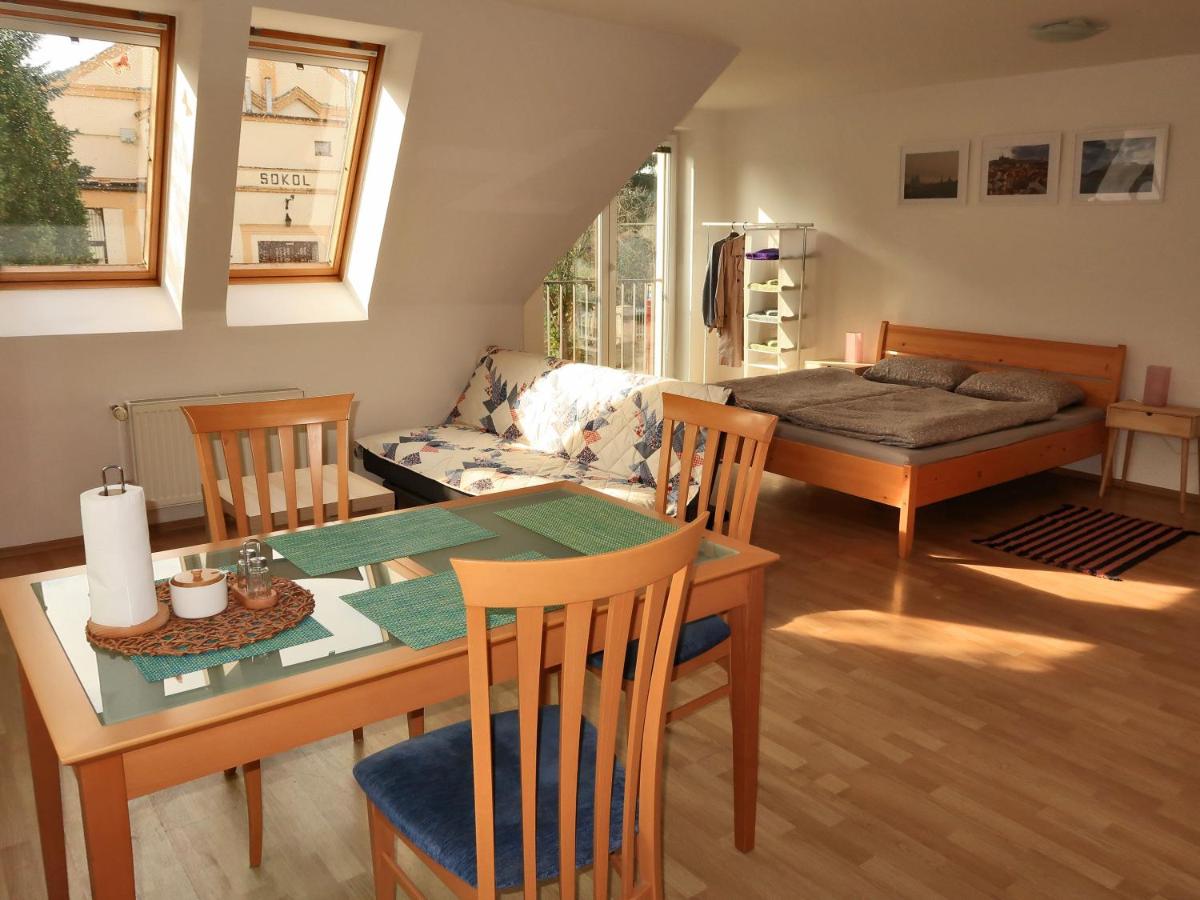 Oscar's Prague Apartment near the metro