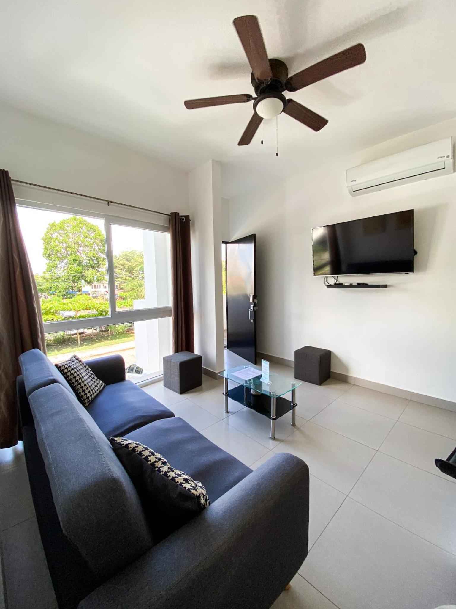 Hermoso Condominio en el Centro de Jaco Lapa Living view 2