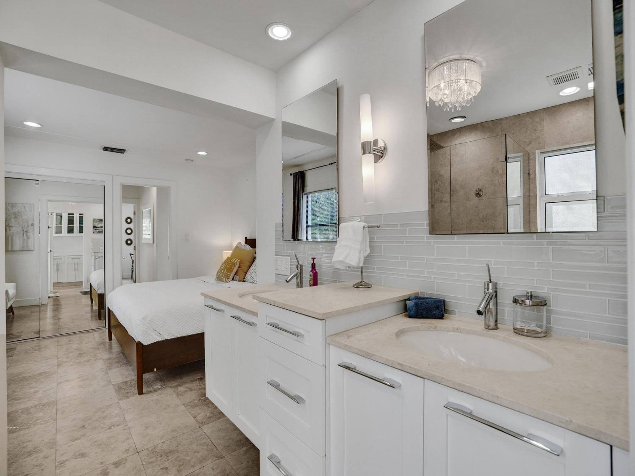 AZZURE 10 Mins to South Beach Miami 4 Bedroom Villa