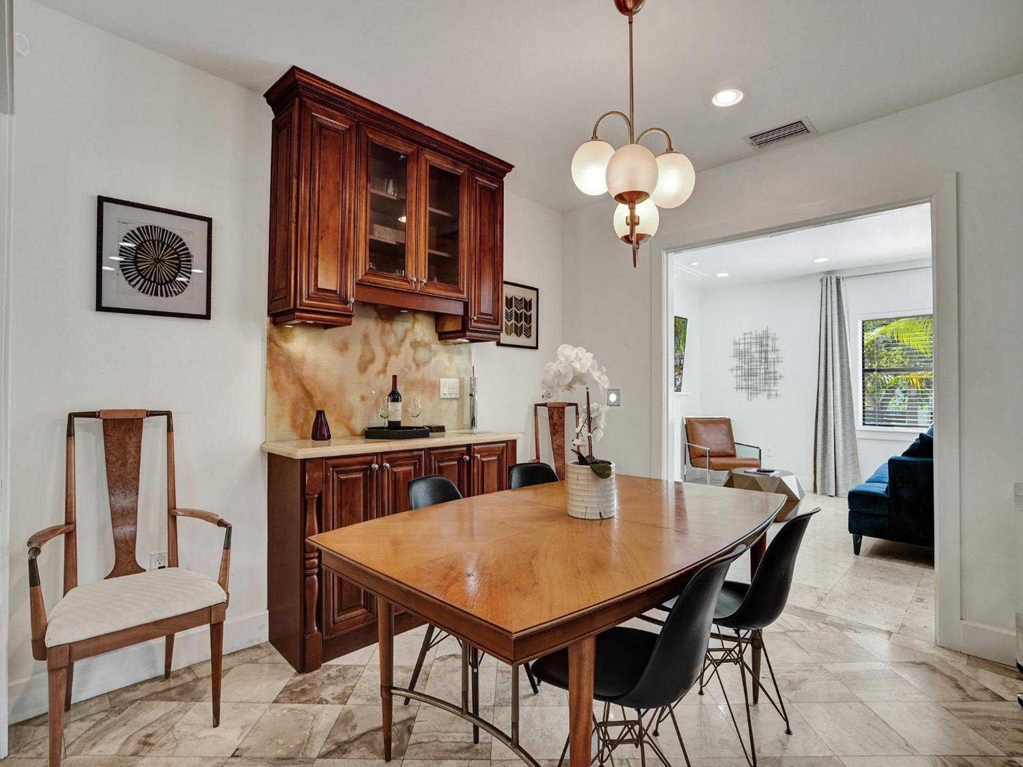 AZZURE 10 Mins to South Beach Miami 4 Bedroom Villa
