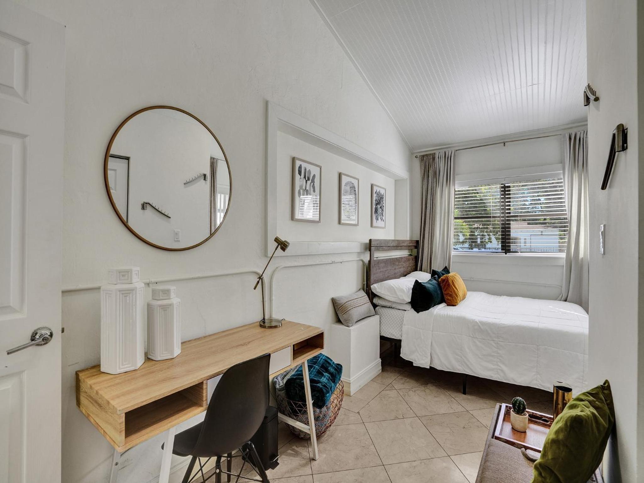 AZZURE 10 Mins to South Beach Miami 4 Bedroom Villa