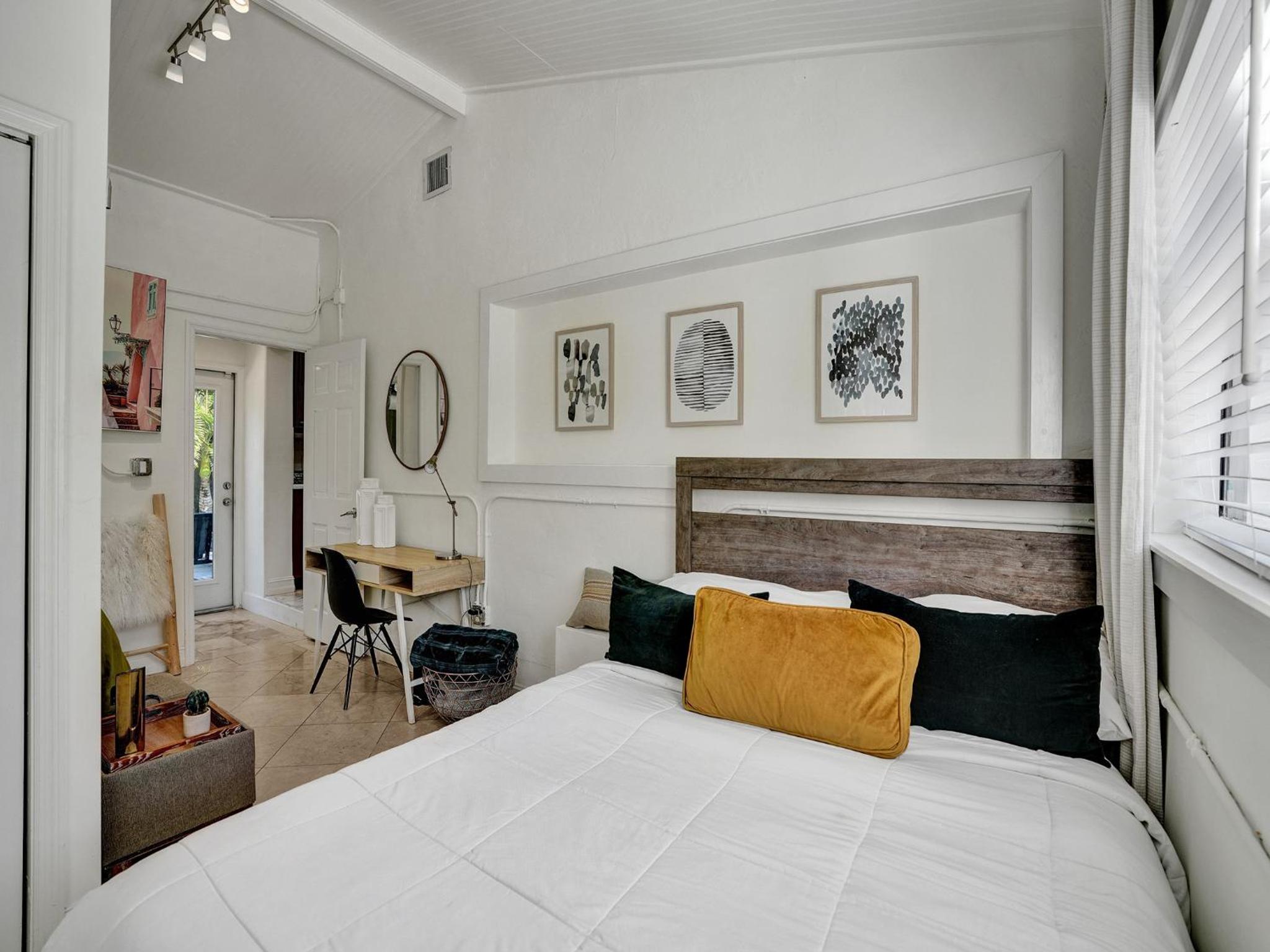 AZZURE 10 Mins to South Beach Miami 4 Bedroom Villa