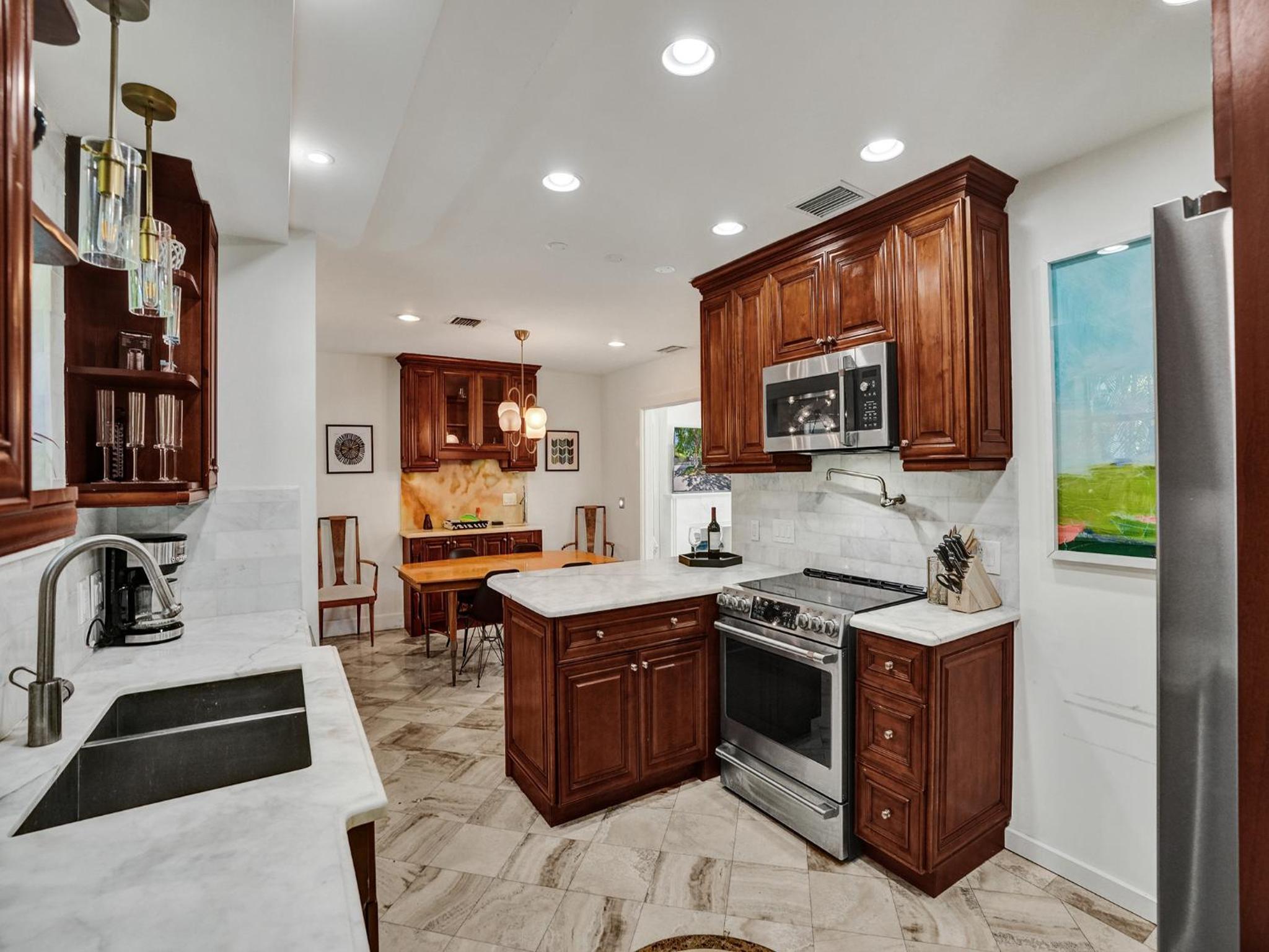 AZZURE 10 Mins to South Beach Miami 4 Bedroom Villa