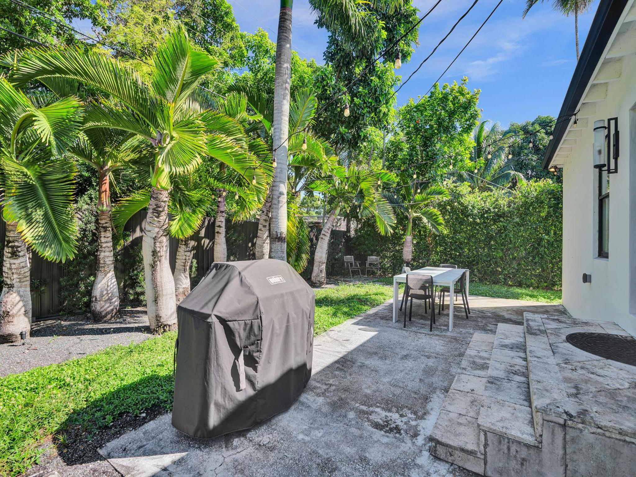 AZZURE 10 Mins to South Beach Miami 4 Bedroom Villa