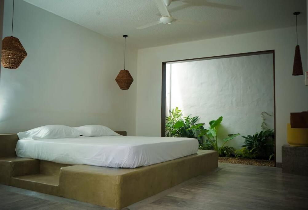 Casa Amarilla