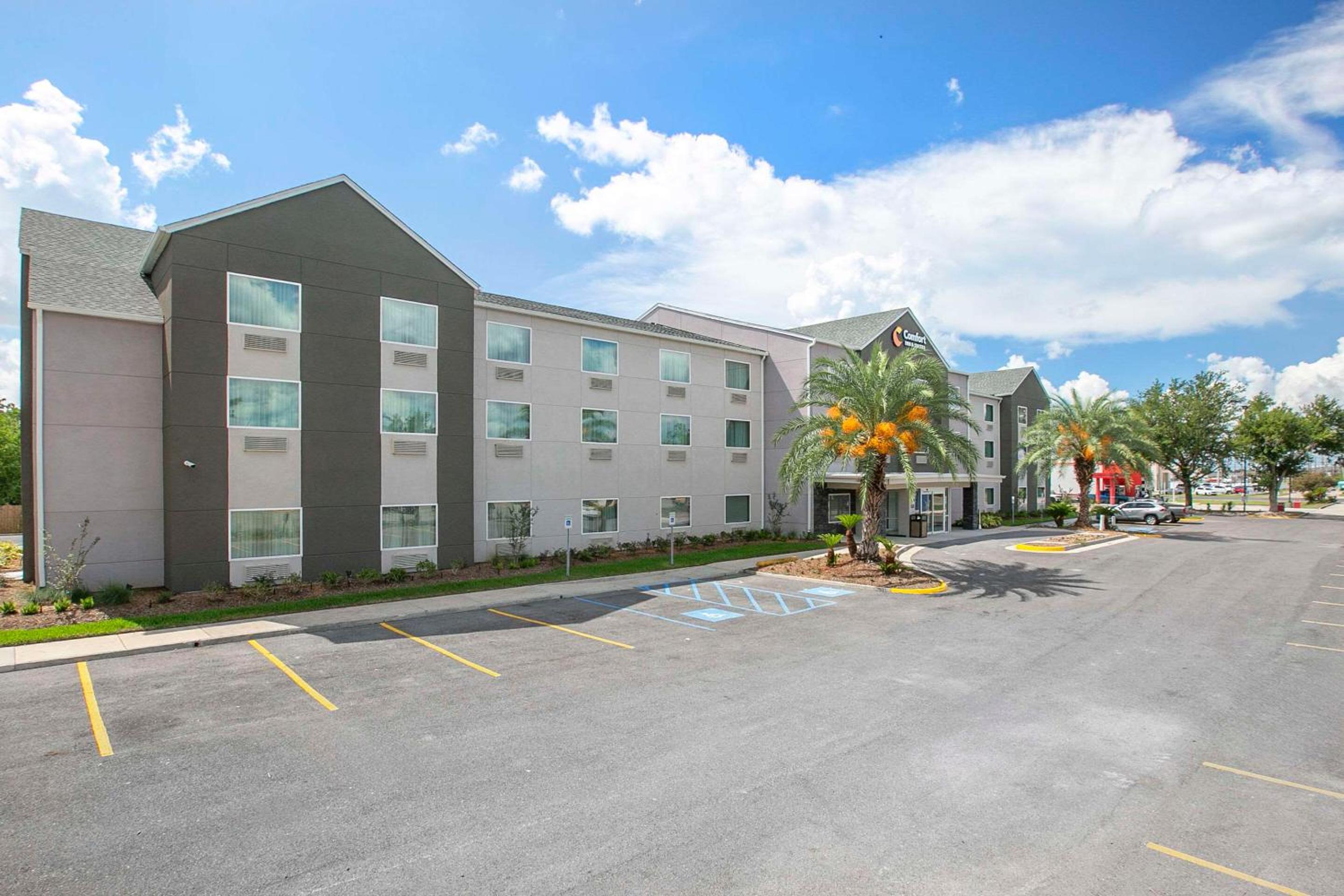 Comfort Inn & Suites Houma view 2