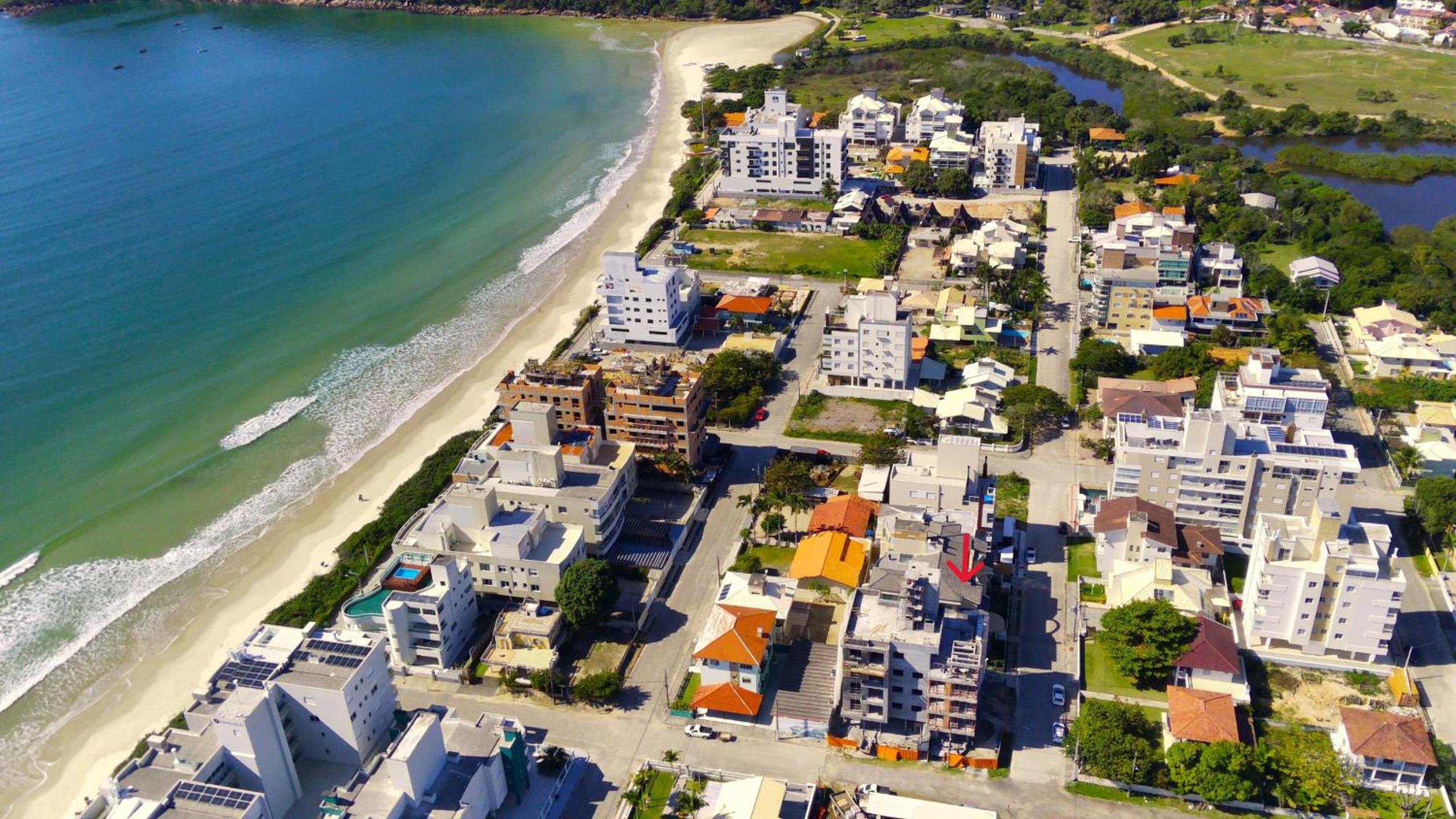 #014 Lindo apto suíte 2 minutos a pé da praia de Palmas