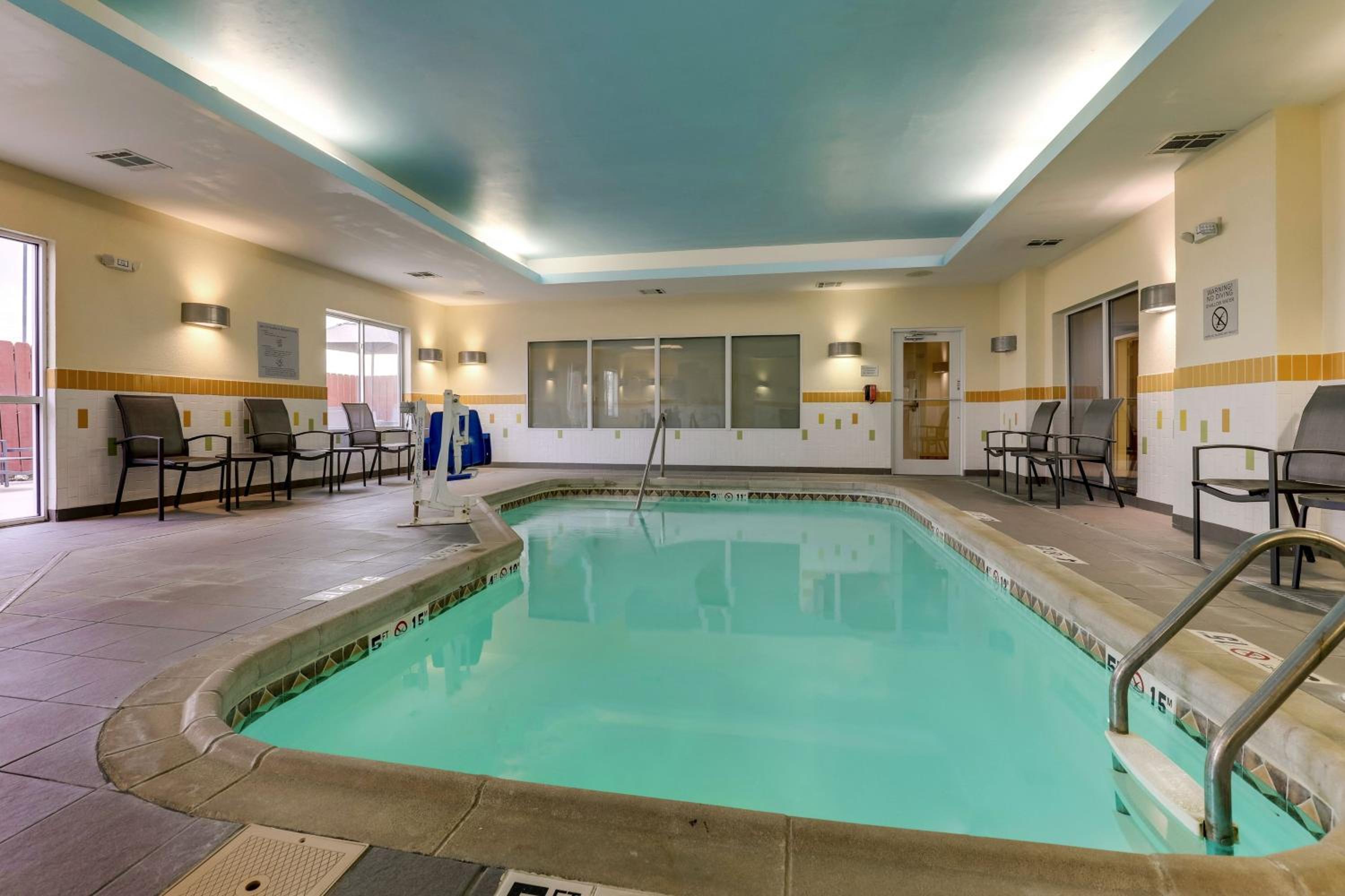 Hutchinson Vacations - Fairfield Inn and Suites Hutchinson - Property Image 5