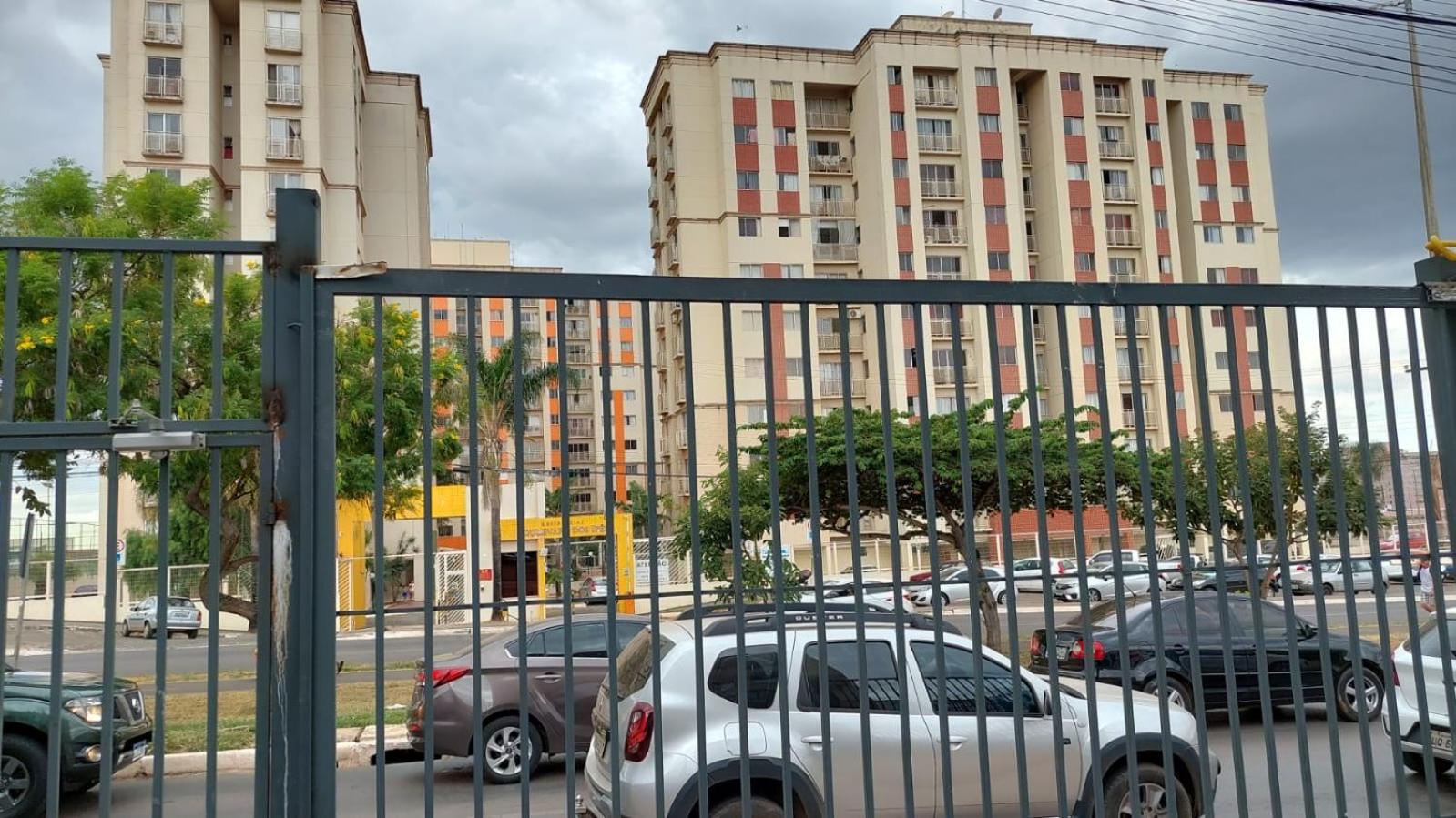 Apt 1 qto wifi - netflix - ar condicionado - prox ao metrô -ambiente familiar.