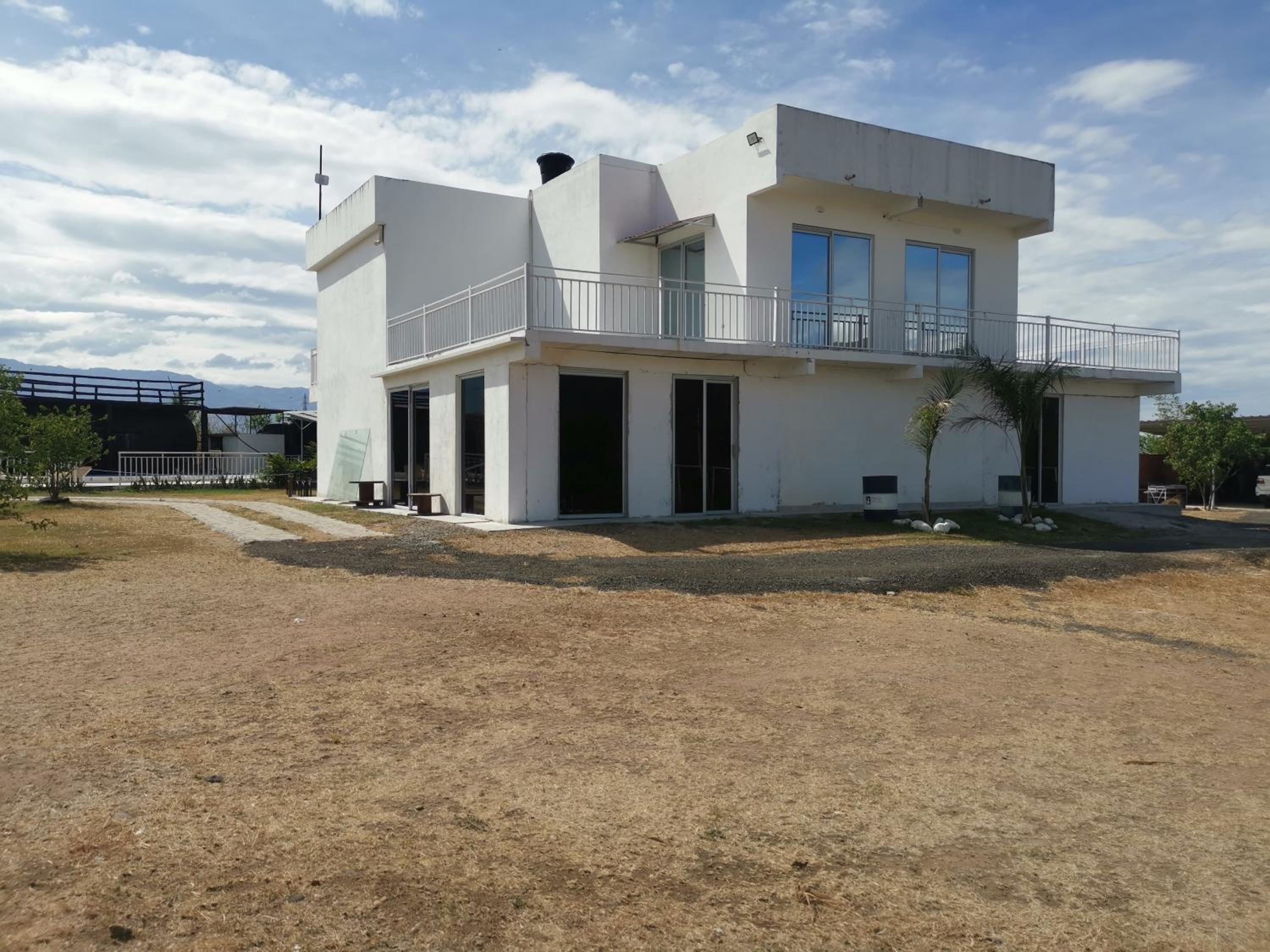 QUINTA RANCHO SANTIAGO CAMPESTRE capacidad 50 huéspedes