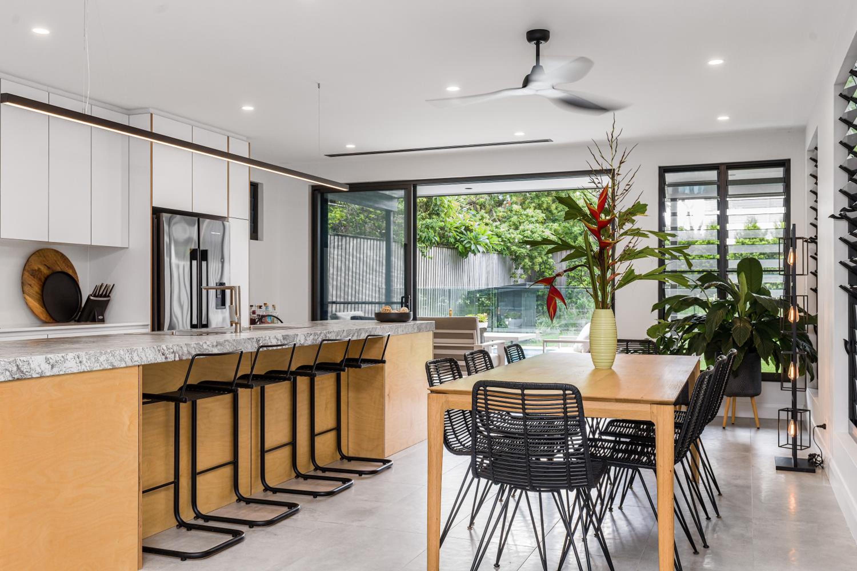 Byron Bay Holiday Homes - Suffolk Beach Retreat