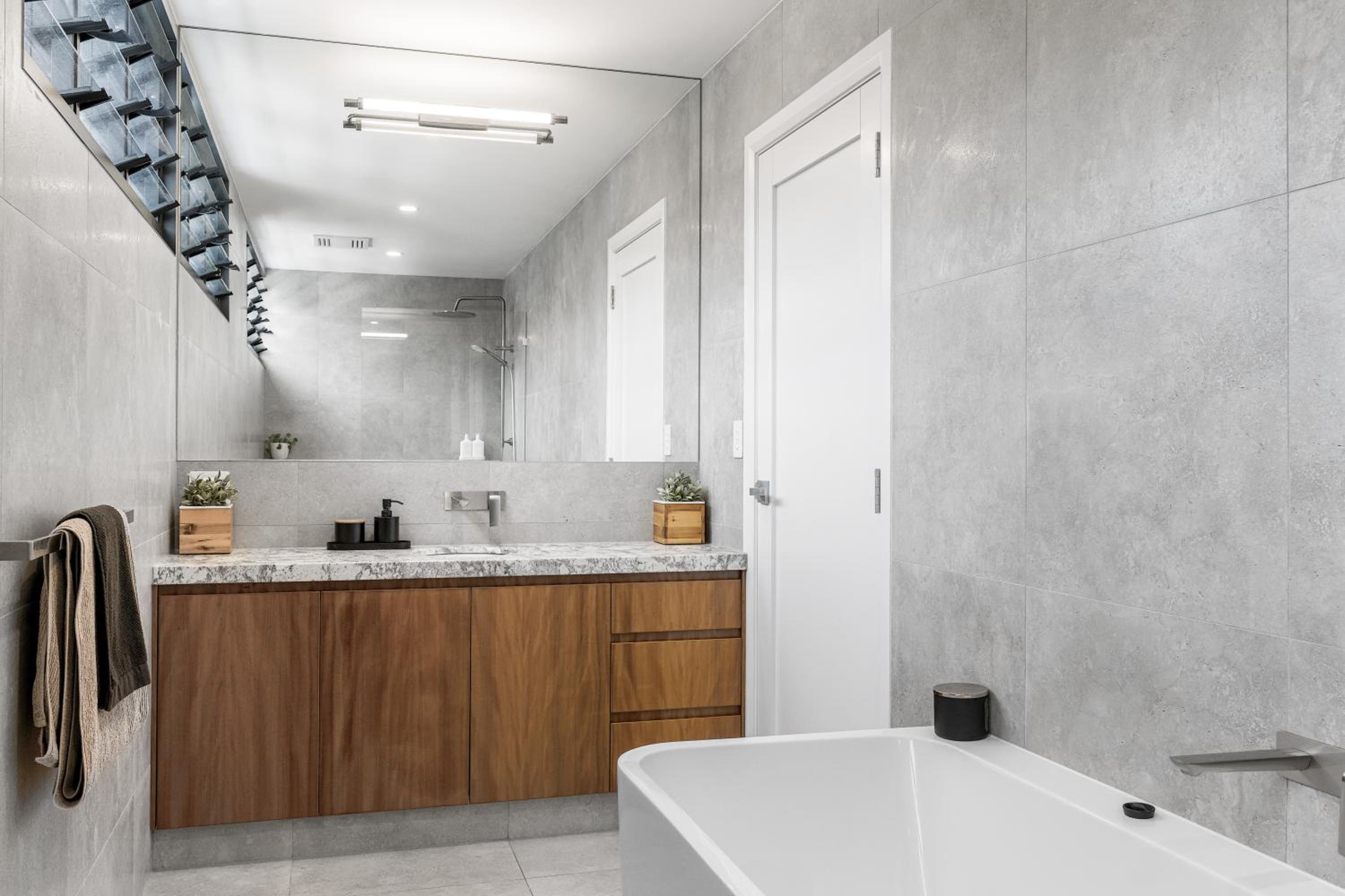 Byron Bay Holiday Homes - Suffolk Beach Retreat