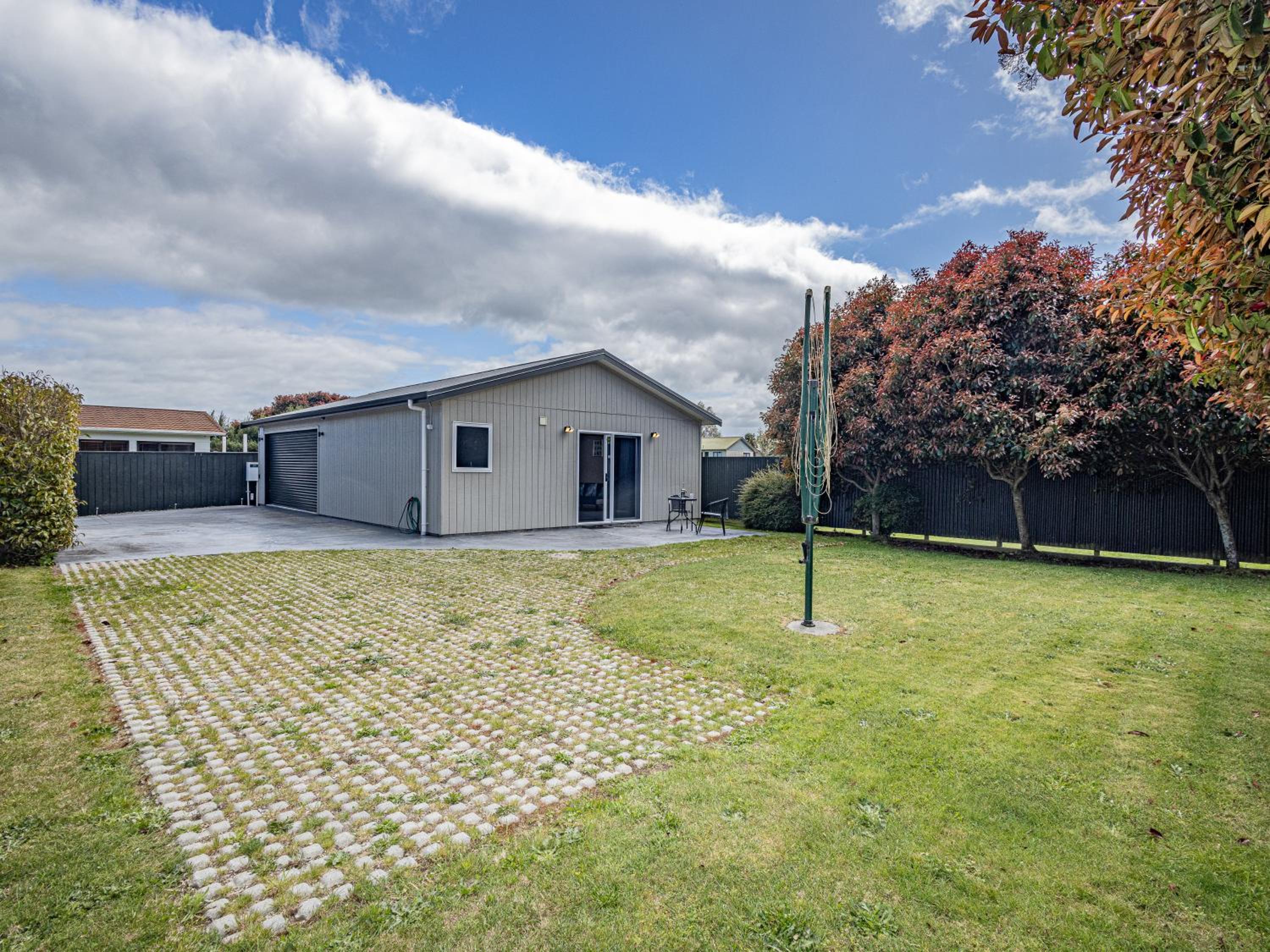 Hilltop Hideaway - Taupo Holiday Home view 2