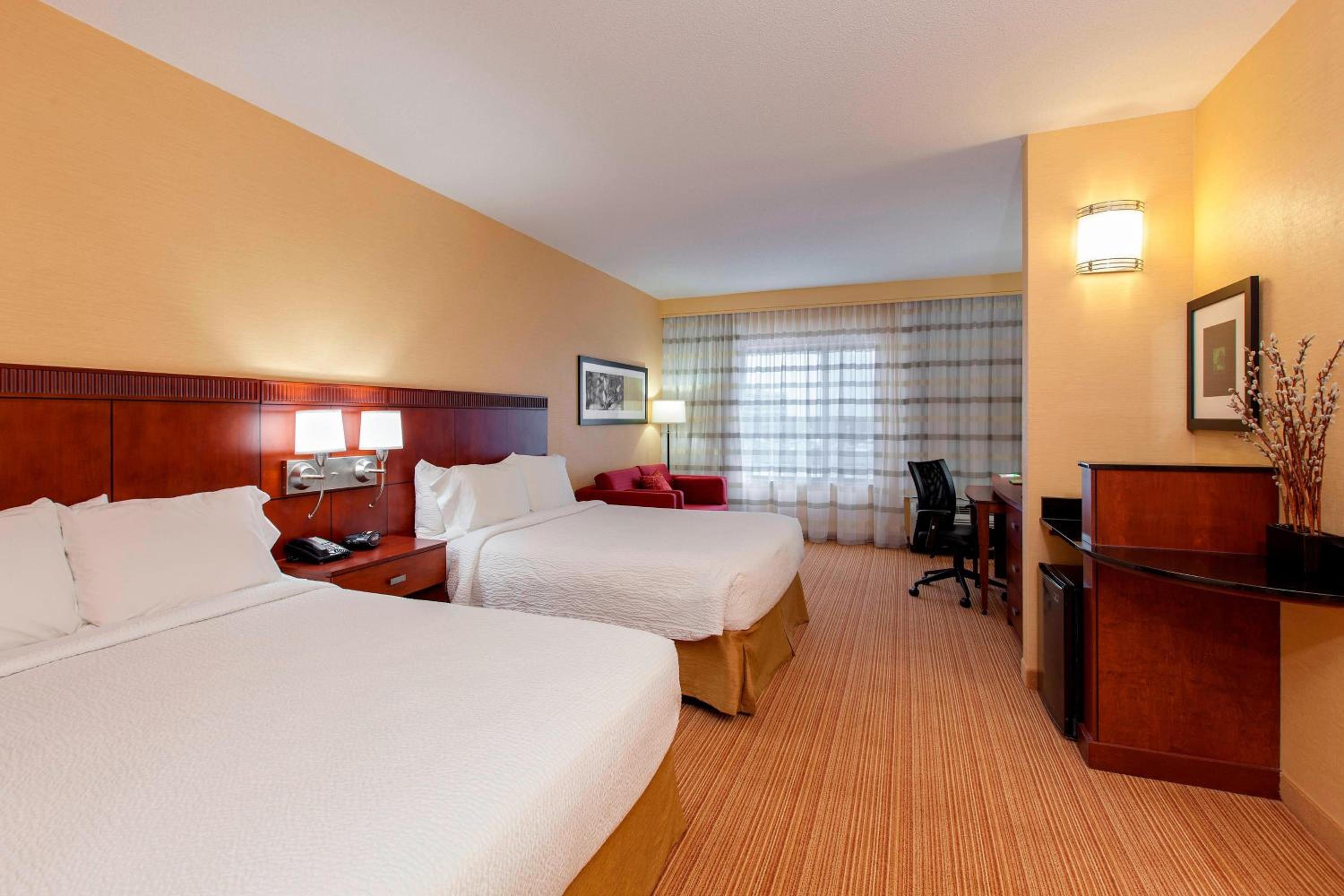 Schaumburg Vacations - Courtyard by Marriott Chicago Schaumburg/Woodfield Mall - Property Image 17
