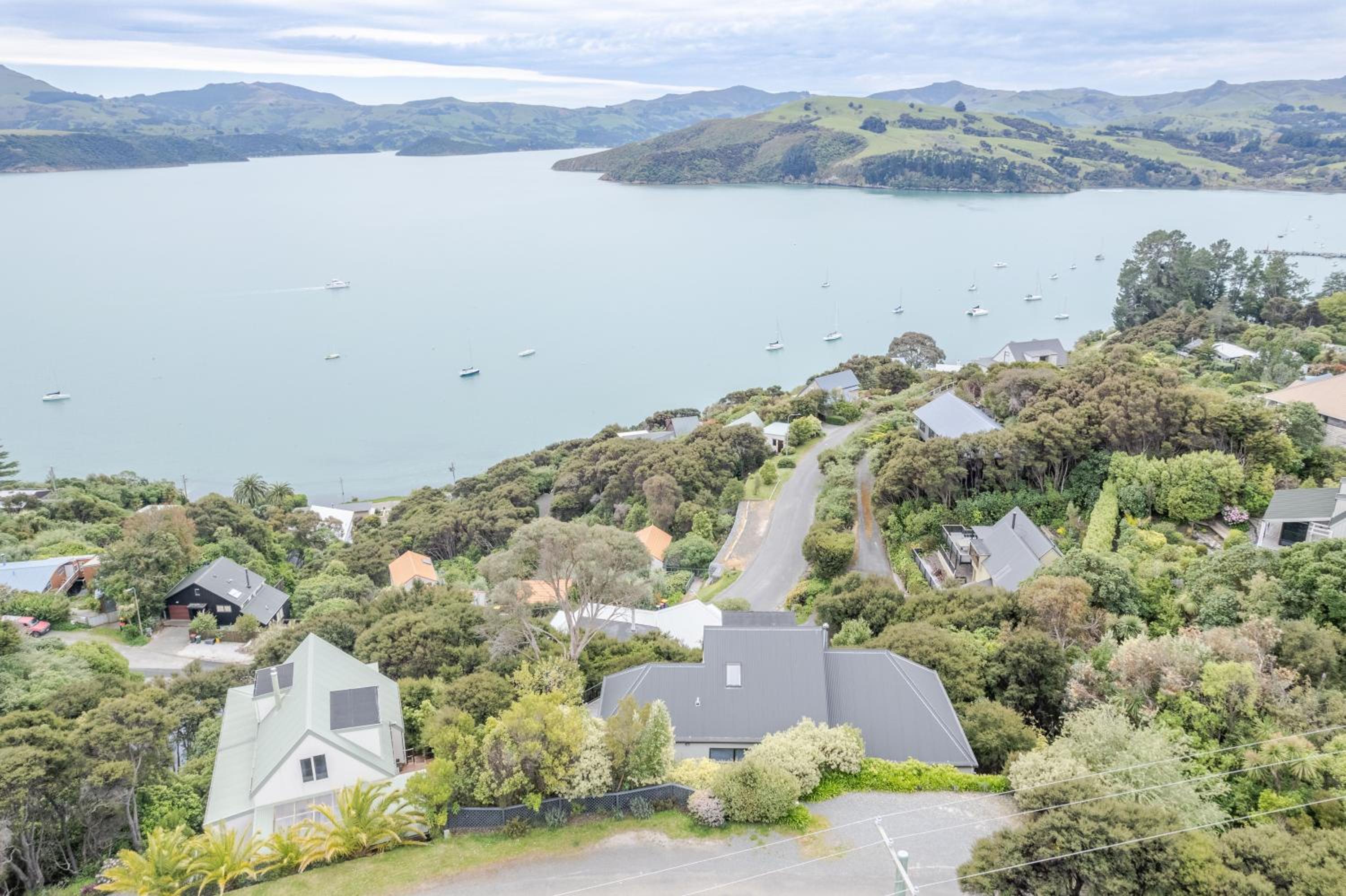 Harbour Haven - Akaroa Holiday Home view 5