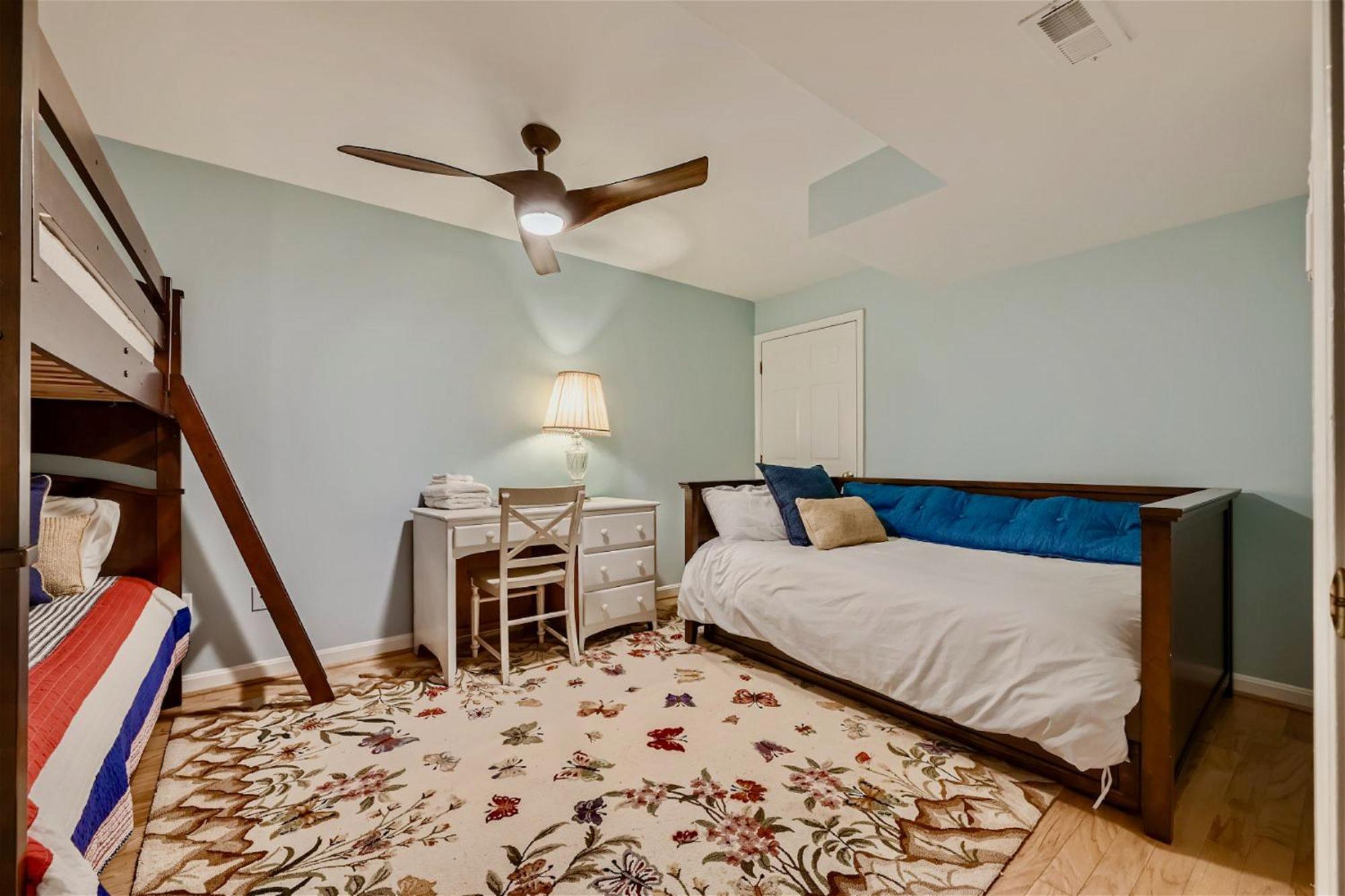 Annapolis Vacations - The Compass Rose by Leavetown Vacations - Property Image 11