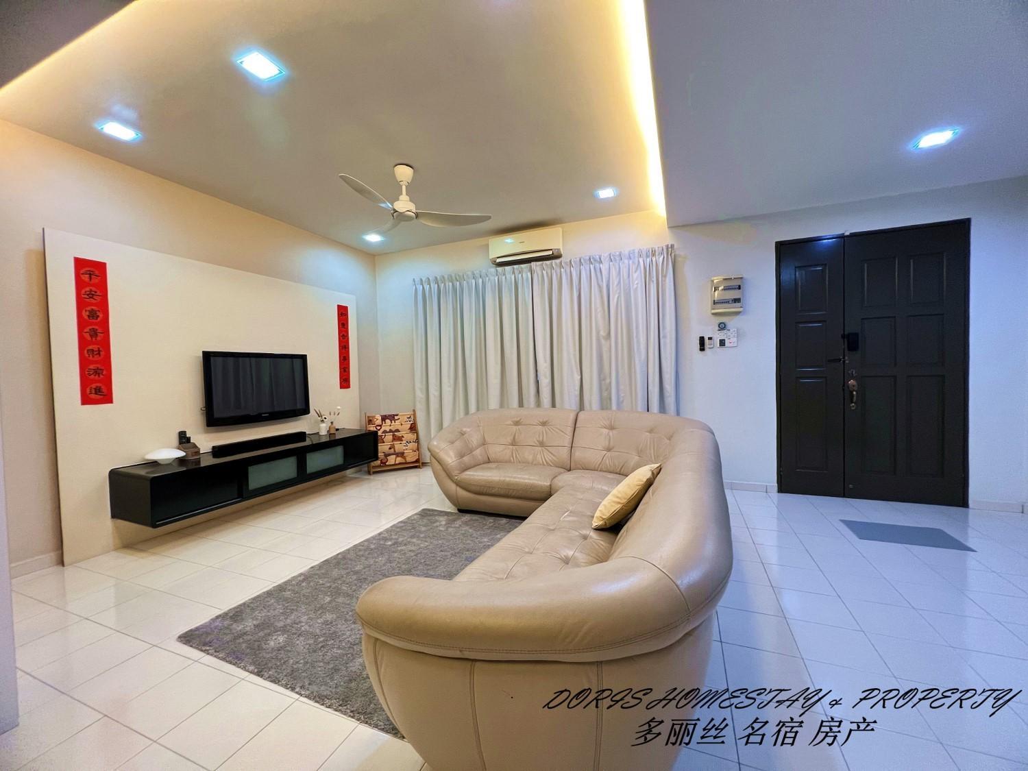 10pax -2 Storey House Bayu Mutiara at Bukit Mertajam photo 1