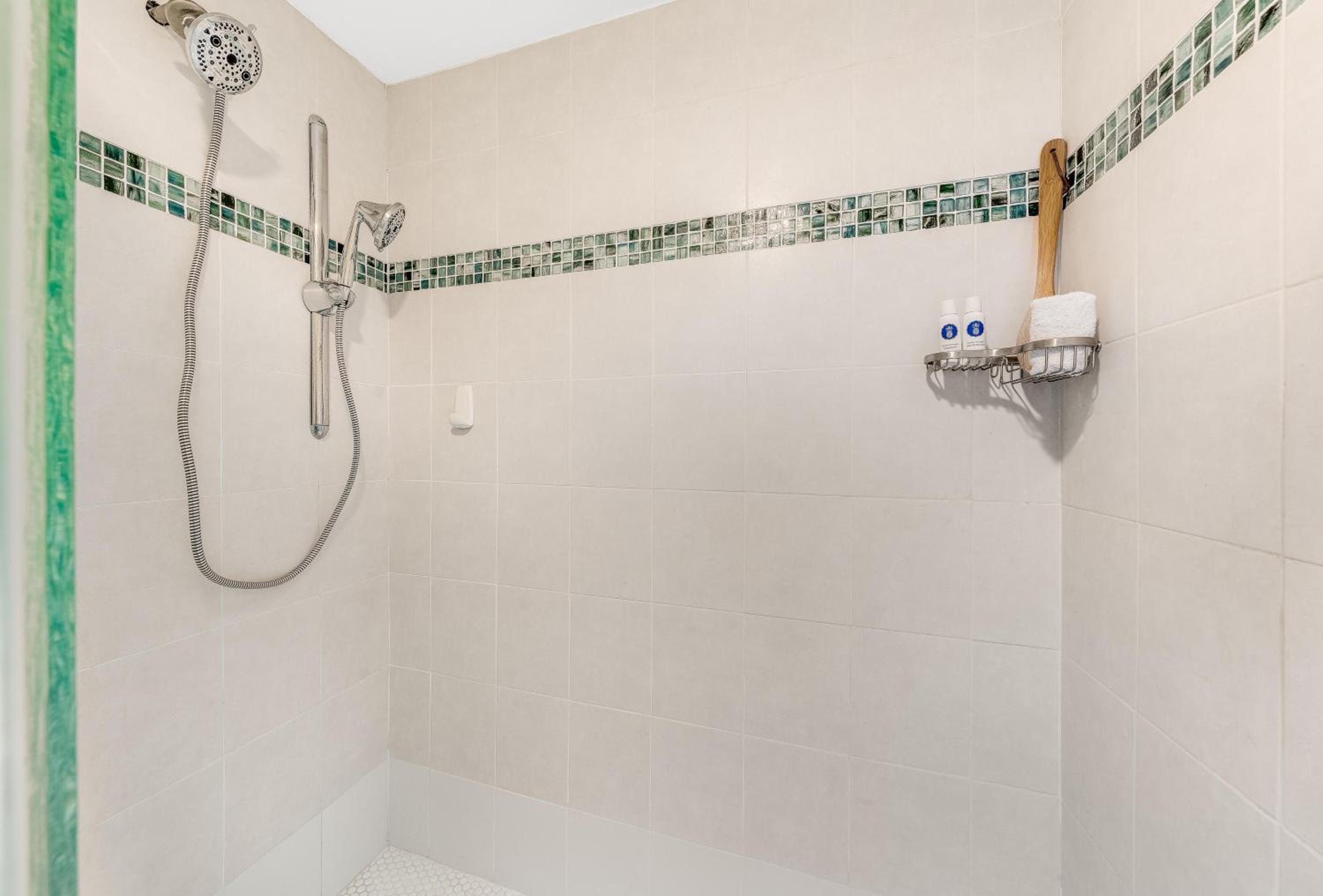 Eldorado H107 · EL H107 Updated Kaanapali Condo w Beach Cabana G