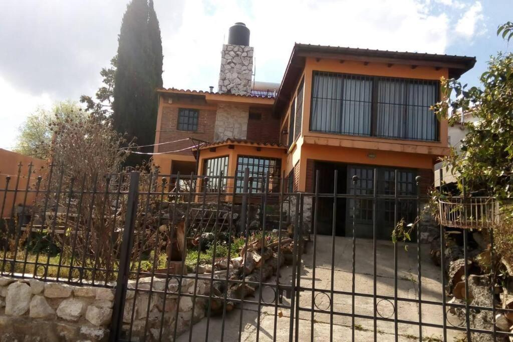 Dúplex La Carolina, La Falda, Córdoba.