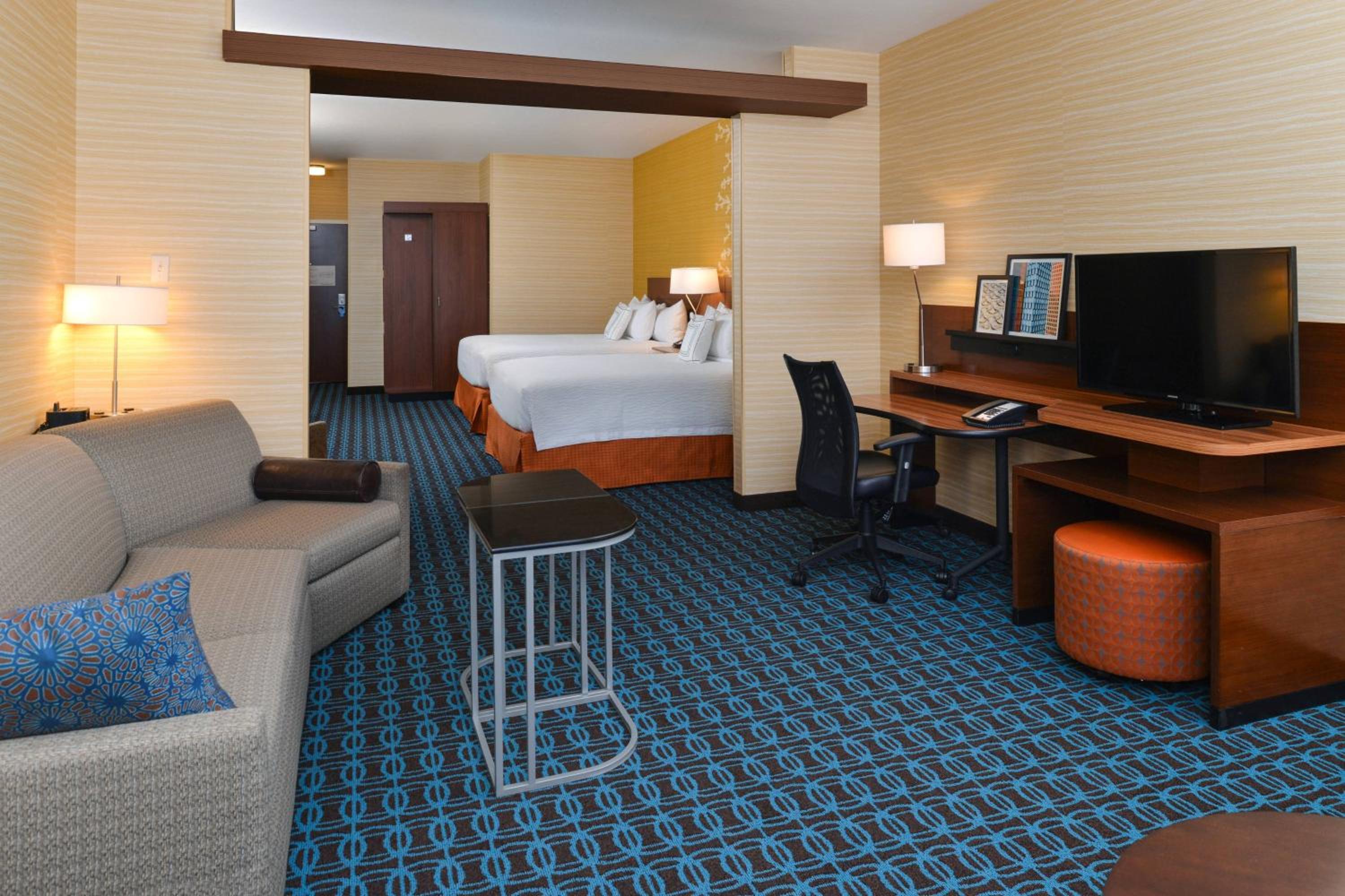 Gallup Vacations - Fairfield Inn  Suites by Marriott Gallup - Property Image 11