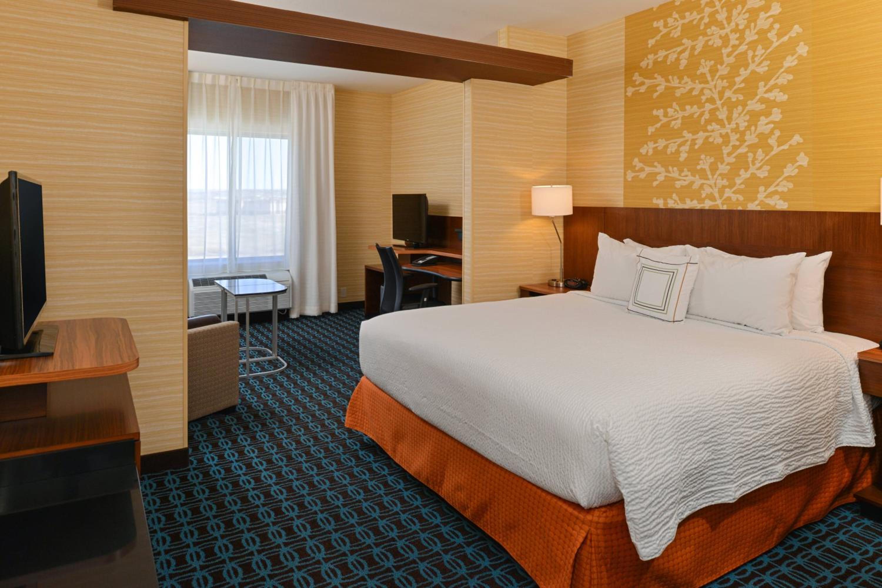 Gallup Vacations - Fairfield Inn  Suites by Marriott Gallup - Property Image 9